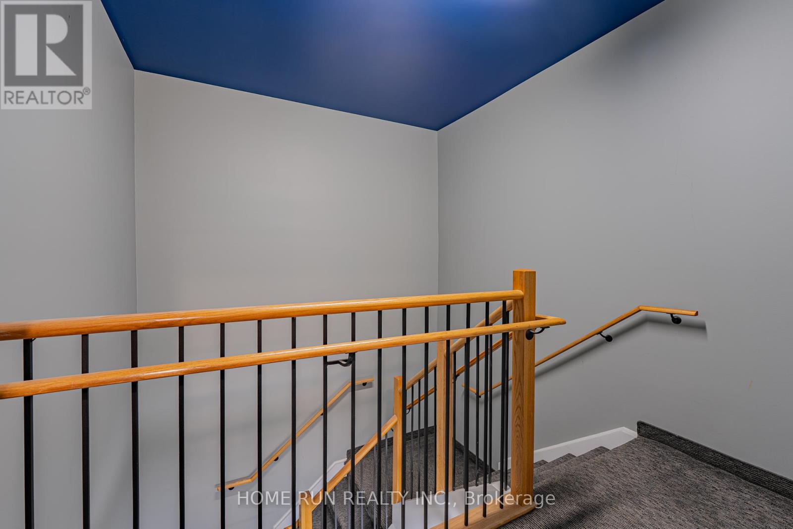 Photo 31 of 210 429 Kent Street, Ottawa ON