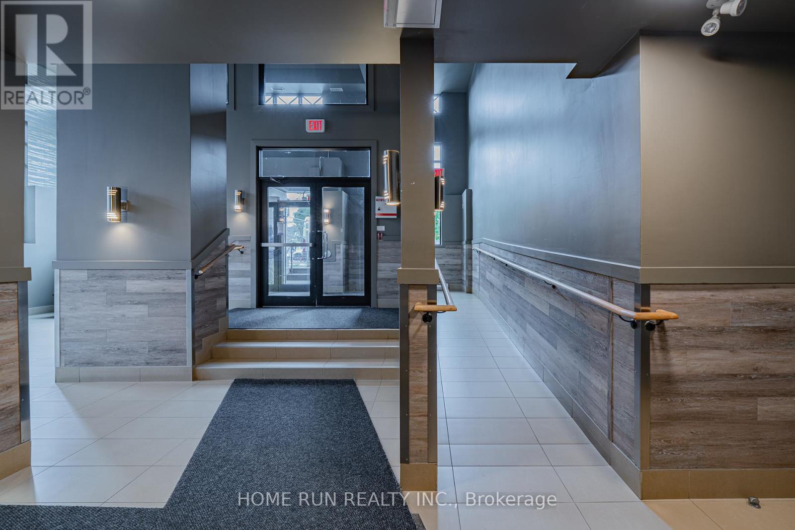 Photo 9 of 210 429 Kent Street, Ottawa ON