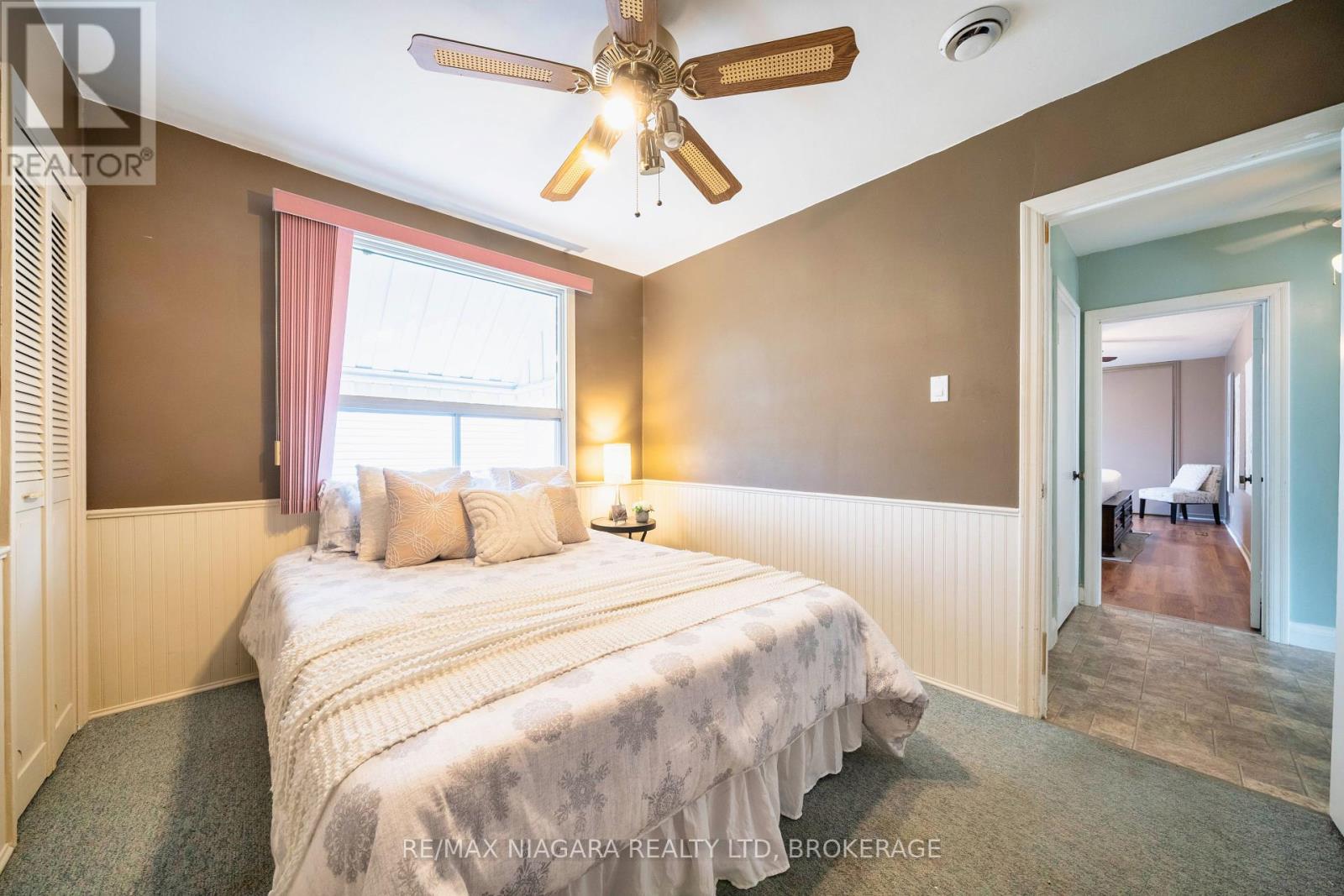 Photo 10 of 28 Bridge Street, St Catharines ON