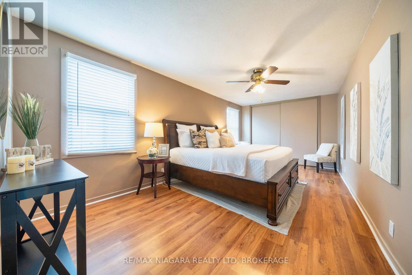 Photo 11 of 28 Bridge Street, St Catharines ON