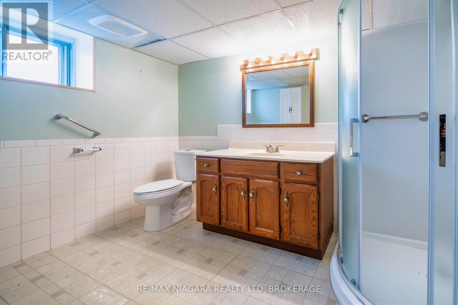 Photo 31 of 28 Bridge Street, St Catharines ON