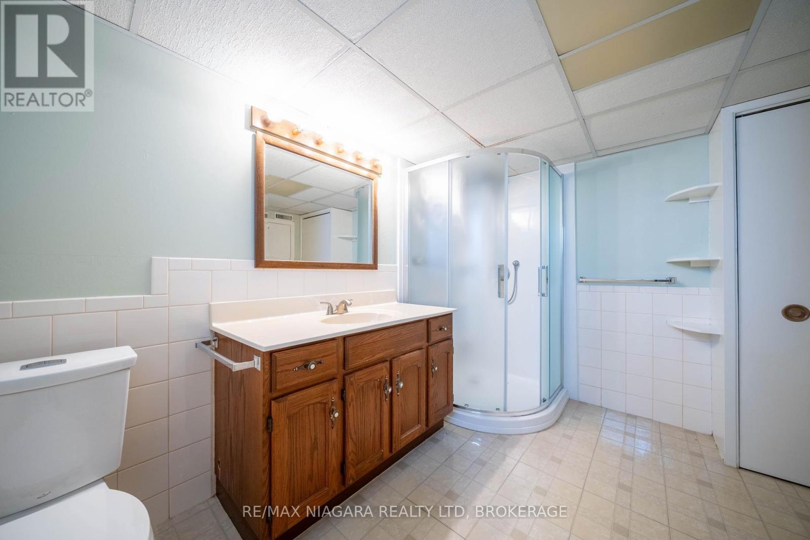 Photo 33 of 28 Bridge Street, St Catharines ON