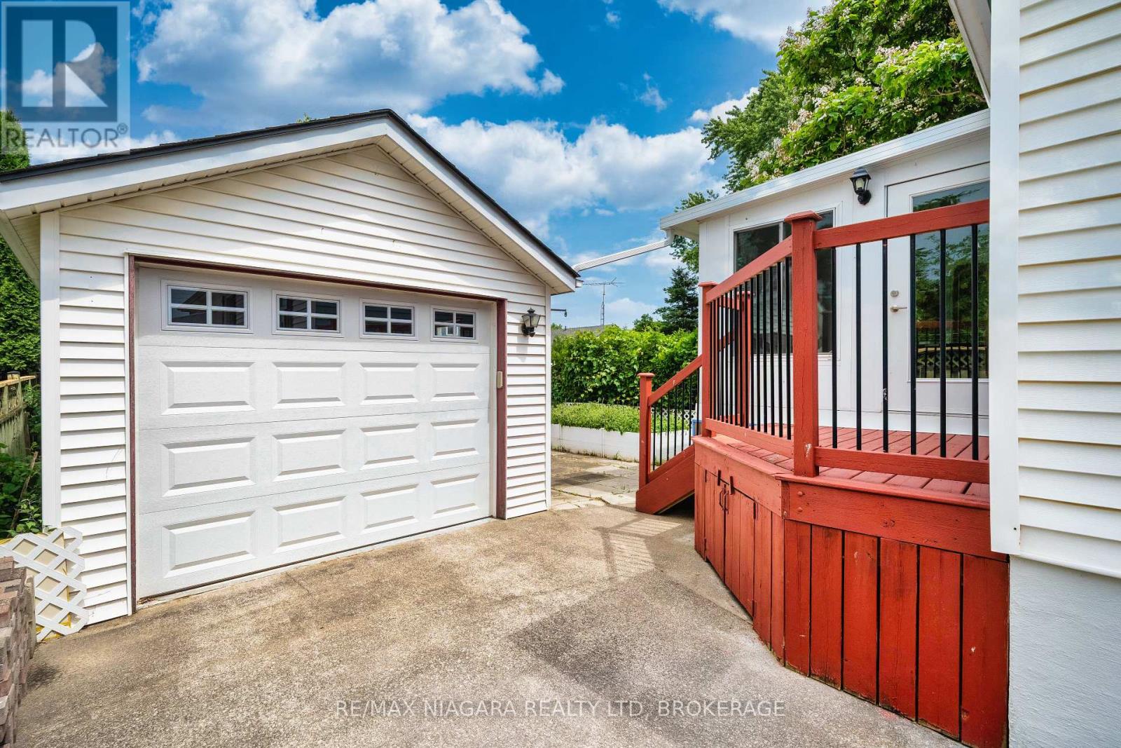 Photo 40 of 28 Bridge Street, St Catharines ON