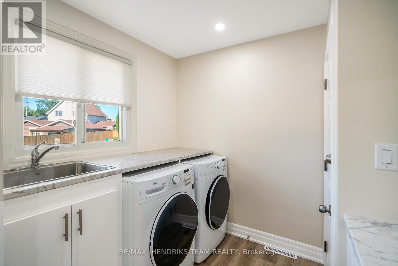 Photo 11 of 37 Coronation Boulevard, St Catharines ON