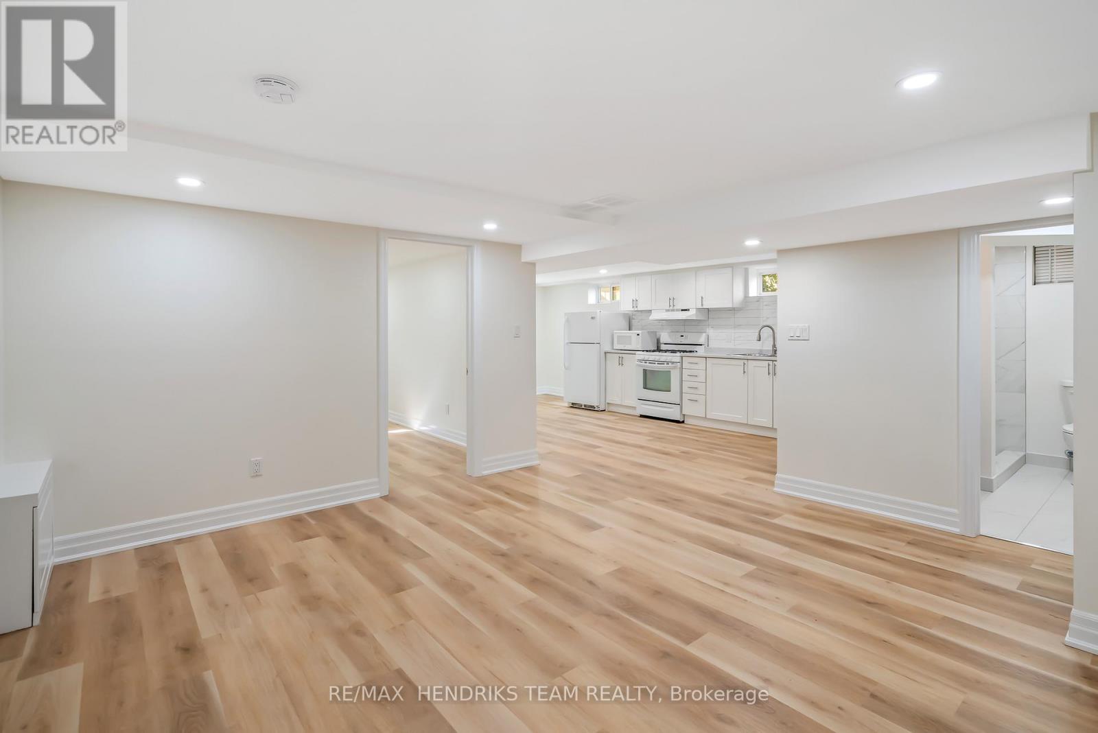 Photo 18 of 37 Coronation Boulevard, St Catharines ON