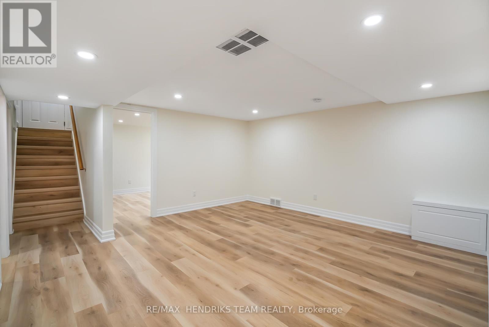Photo 19 of 37 Coronation Boulevard, St Catharines ON