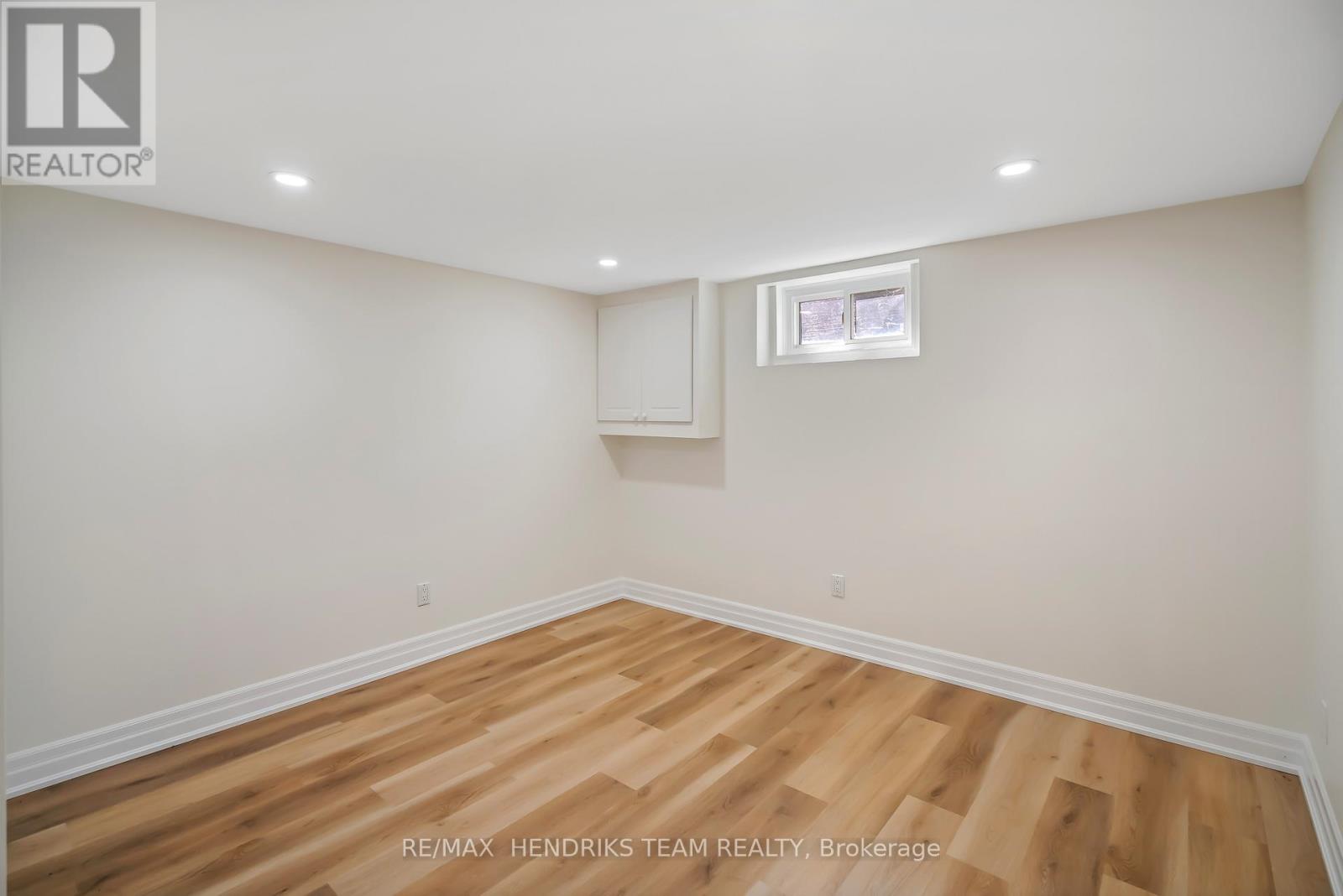 Photo 22 of 37 Coronation Boulevard, St Catharines ON