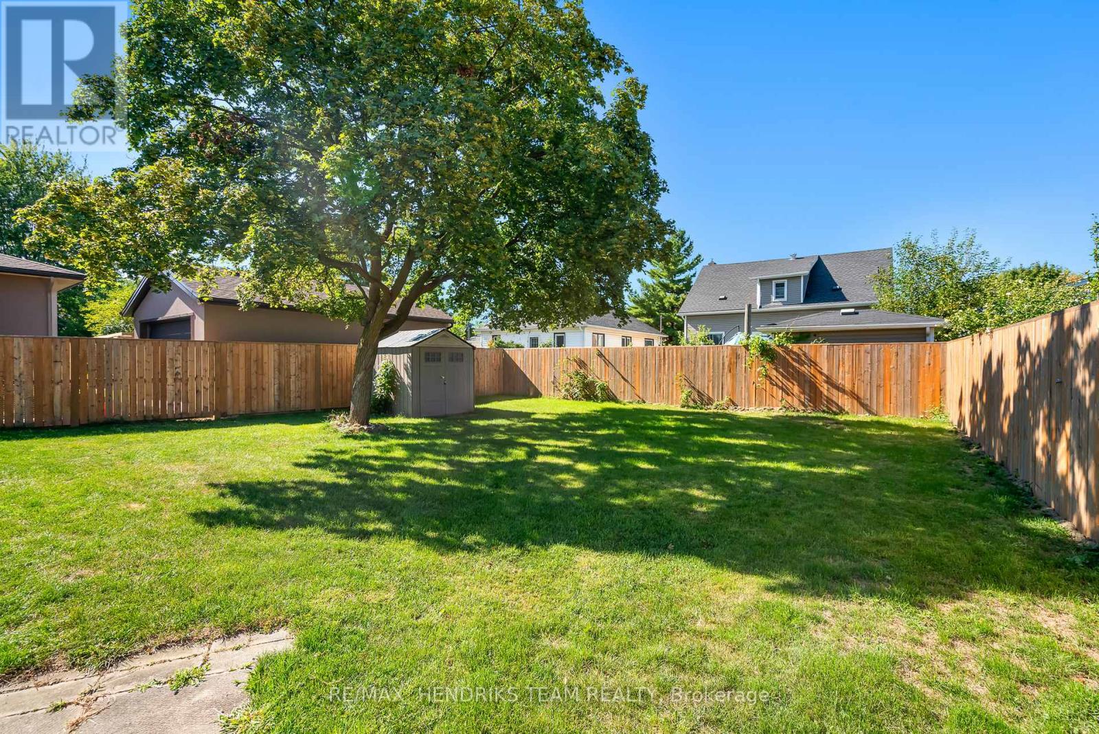 Photo 27 of 37 Coronation Boulevard, St Catharines ON