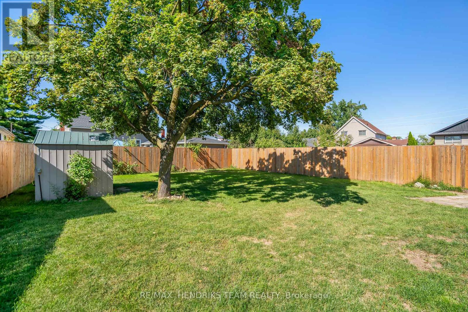 Photo 28 of 37 Coronation Boulevard, St Catharines ON