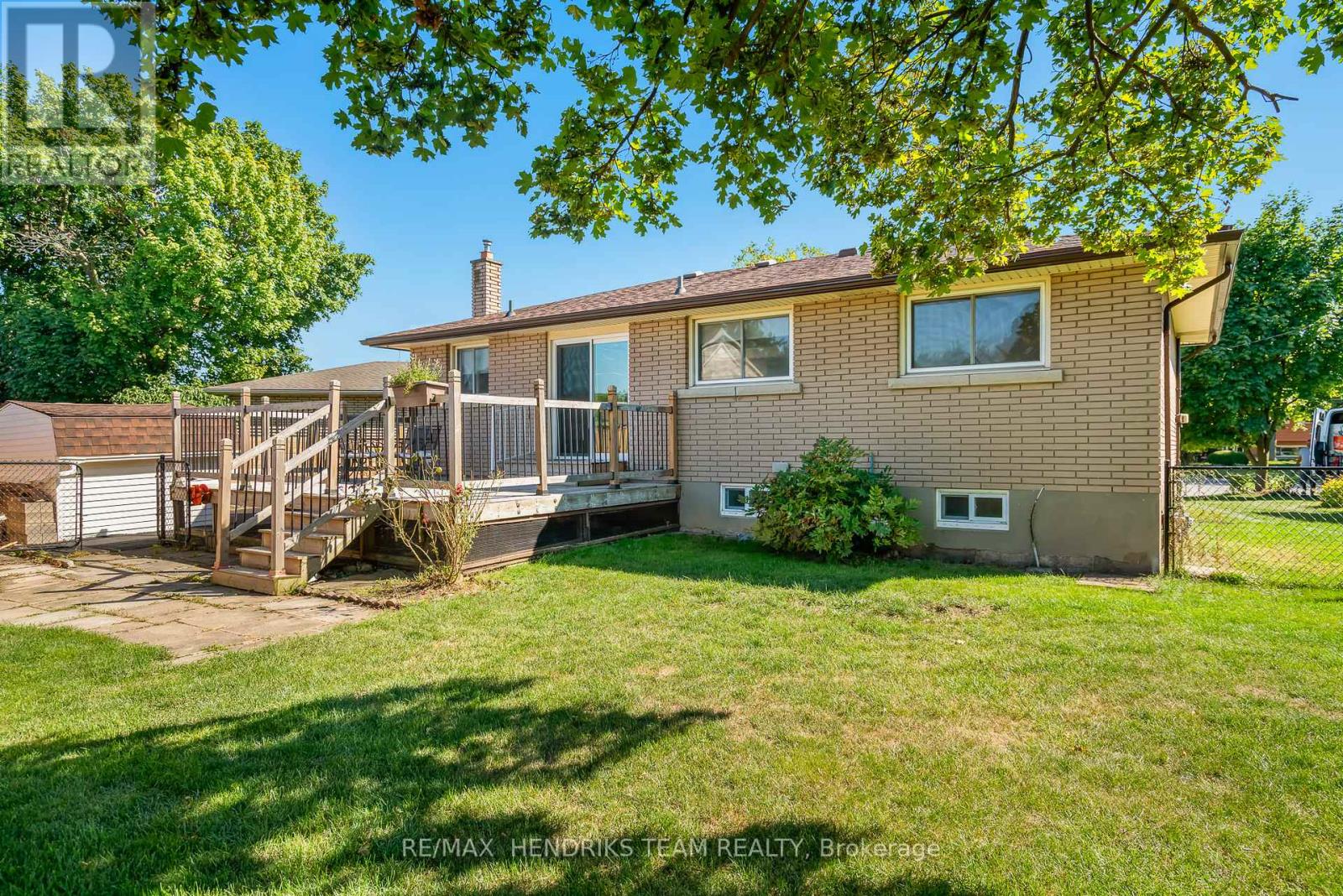 Photo 30 of 37 Coronation Boulevard, St Catharines ON