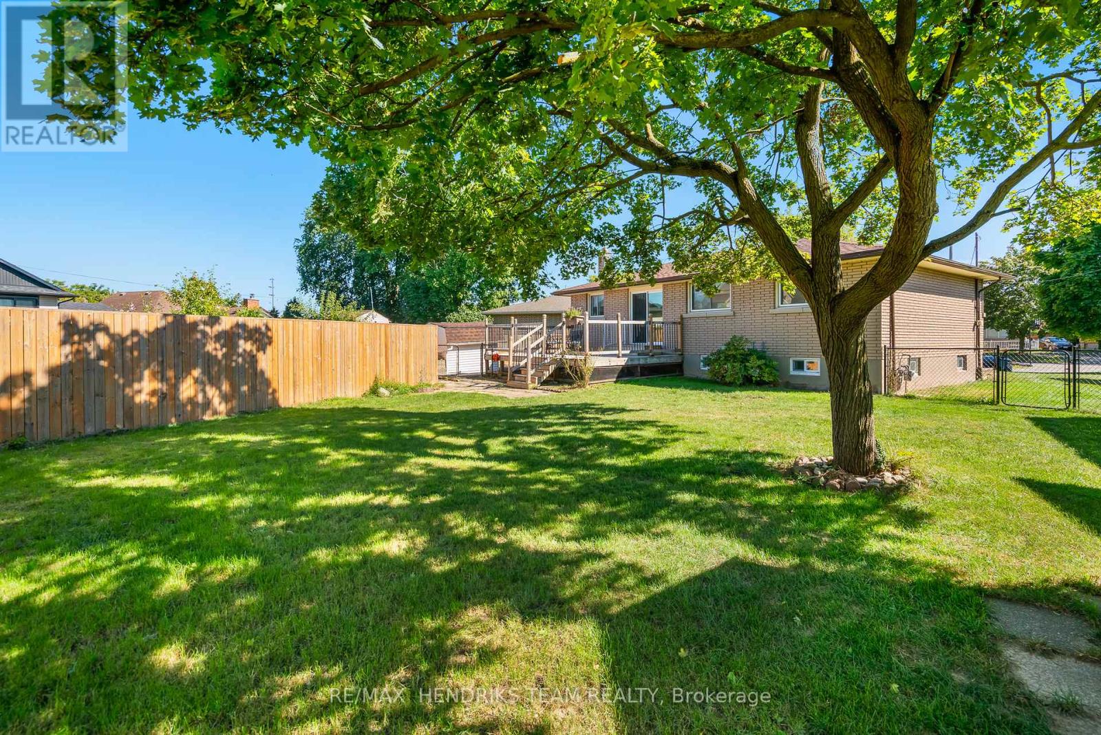Photo 31 of 37 Coronation Boulevard, St Catharines ON