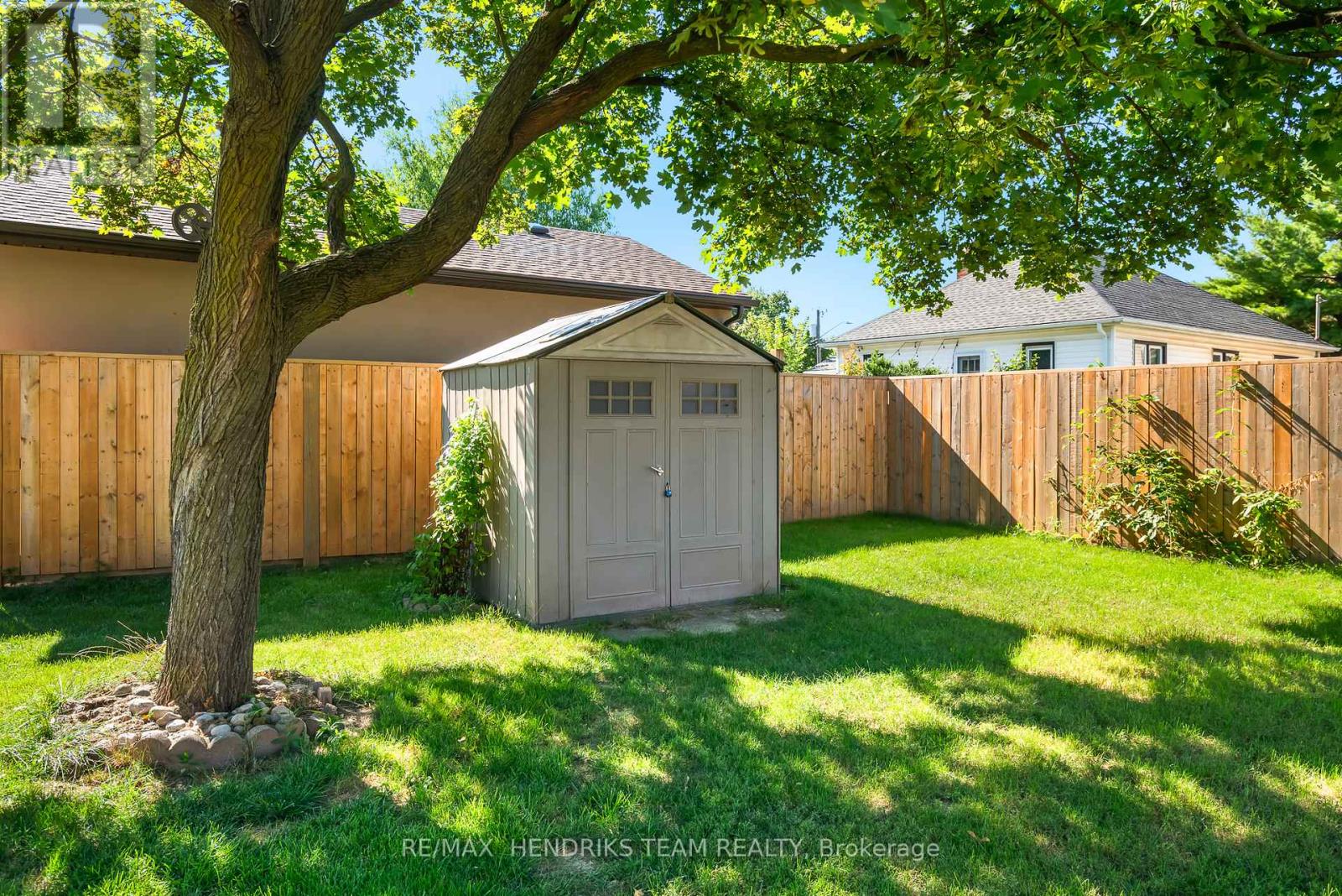 Photo 32 of 37 Coronation Boulevard, St Catharines ON