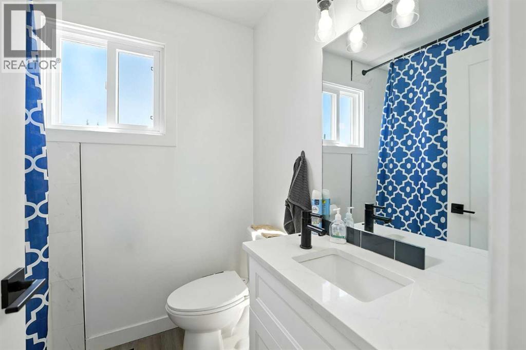 Photo 15 of 432 25 Avenue Ne, Calgary AB