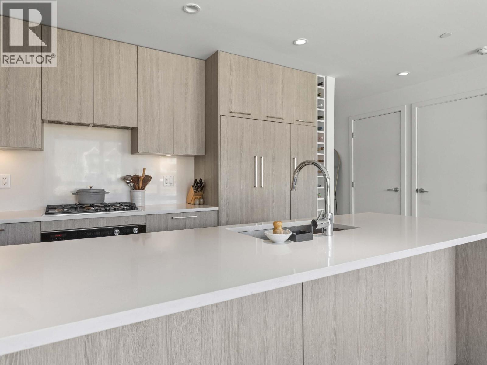 Photo 17 of 312 747 E 3rd Street, North Vancouver BC