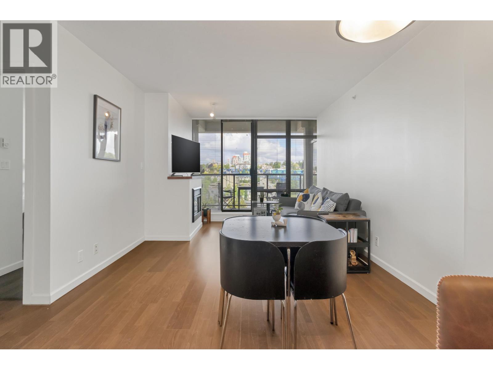 Photo 1 of 1808 610 Victoria Street, New Westminster BC