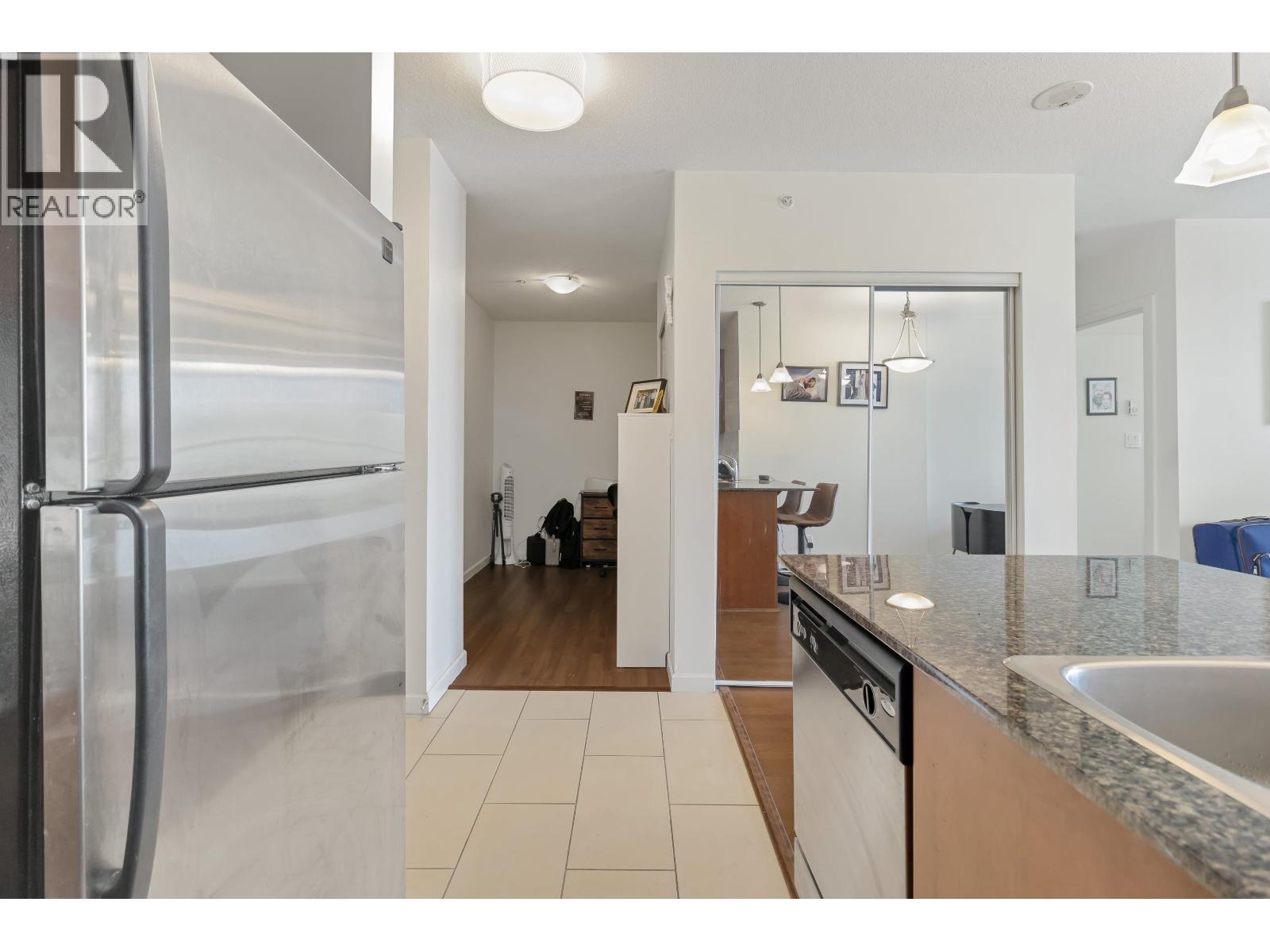 Photo 12 of 1808 610 Victoria Street, New Westminster BC