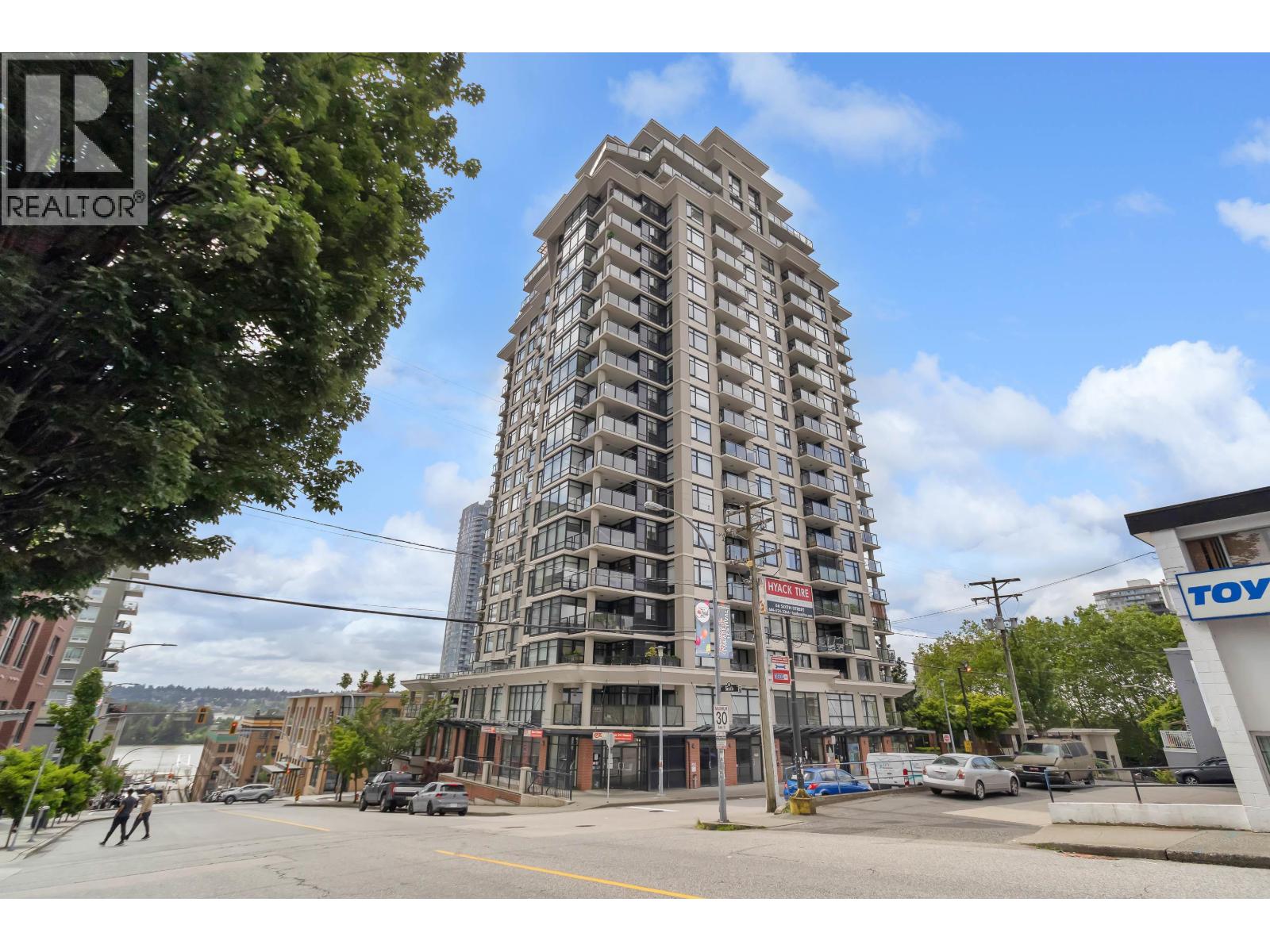 Photo 2 of 1808 610 Victoria Street, New Westminster BC
