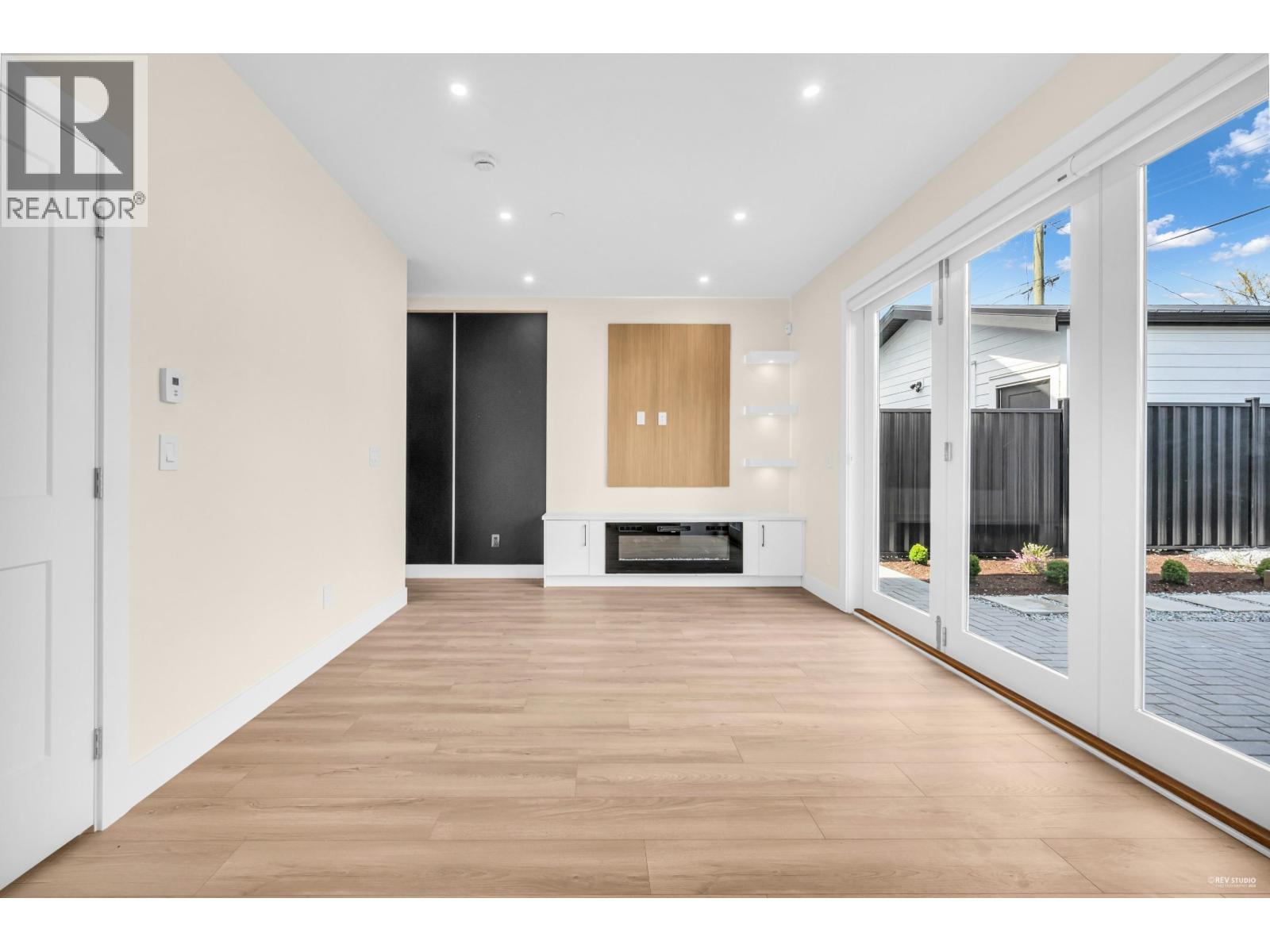 Photo 3 of 2369 Adanac Street, Vancouver BC