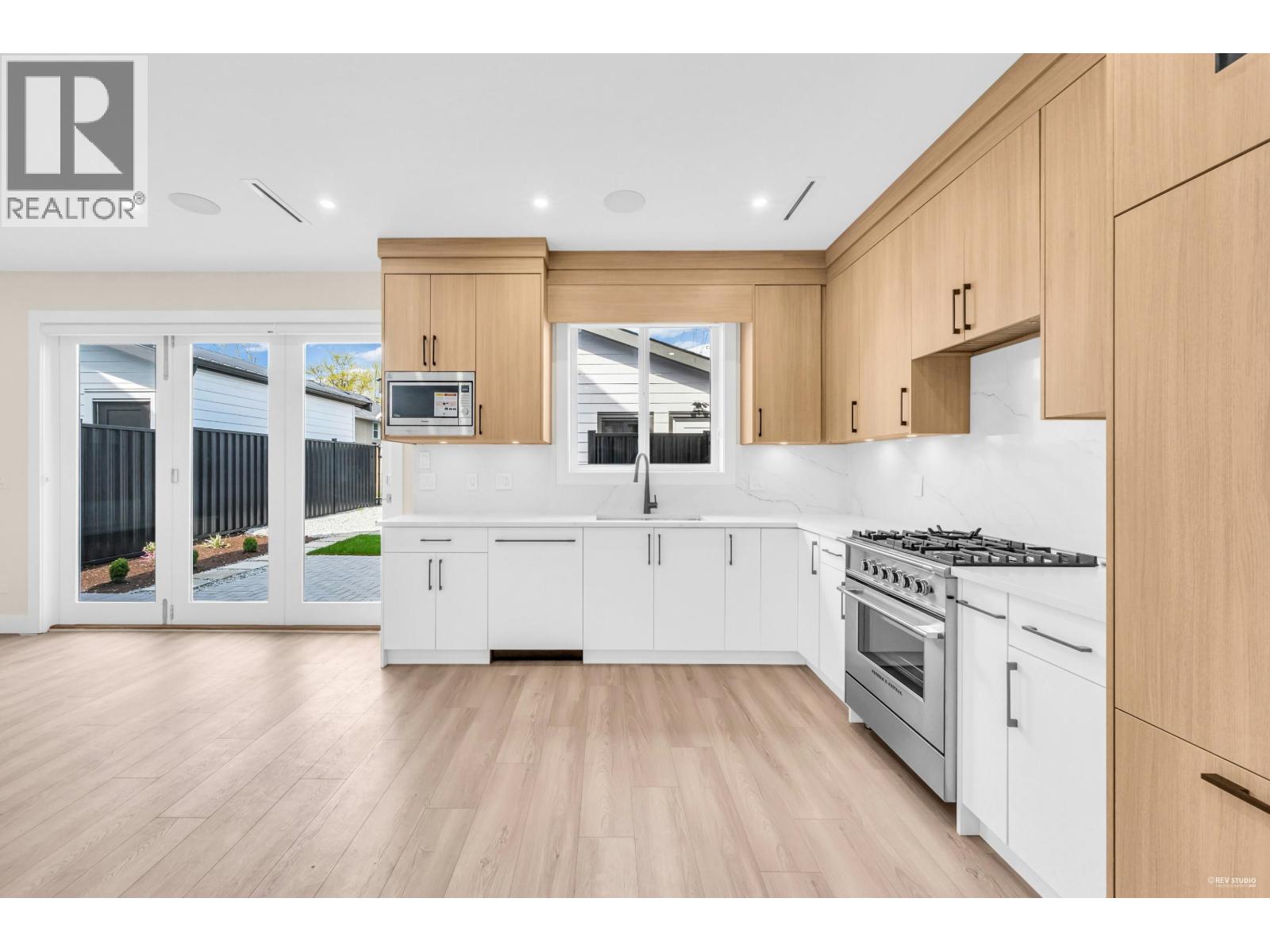 Photo 8 of 2369 Adanac Street, Vancouver BC
