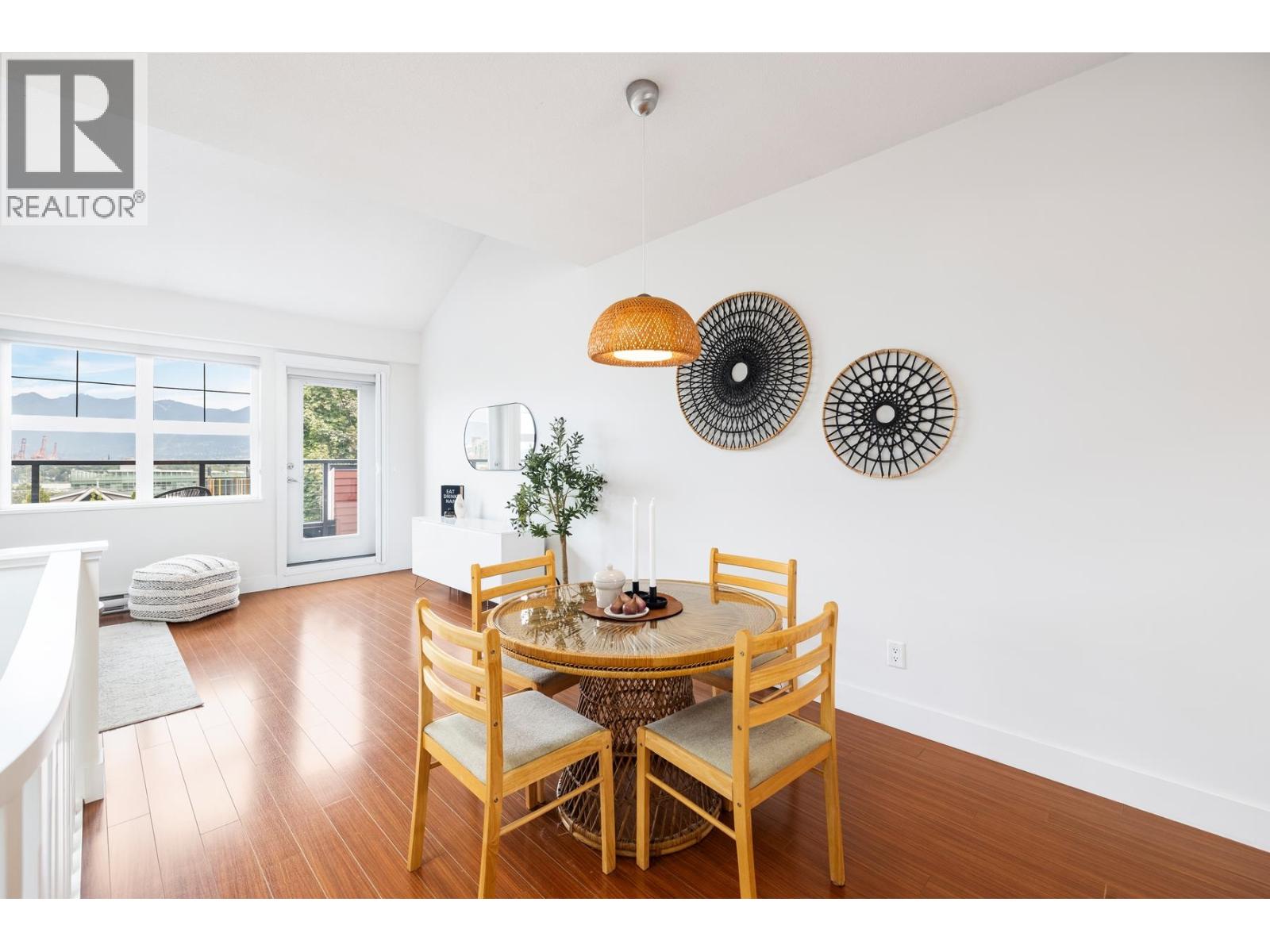 Photo 10 of 2276 St George Street, Vancouver BC