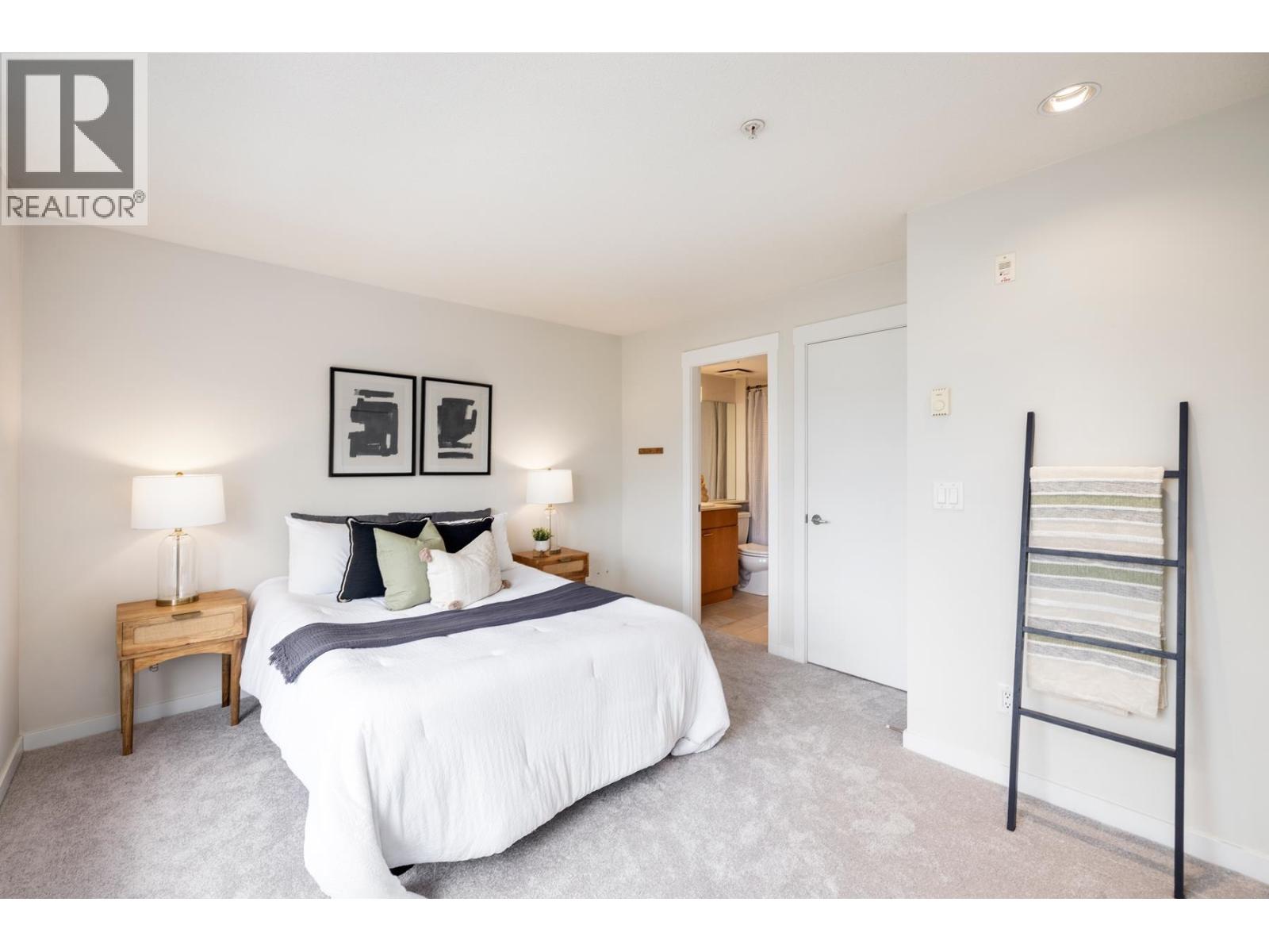 Photo 20 of 2276 St George Street, Vancouver BC
