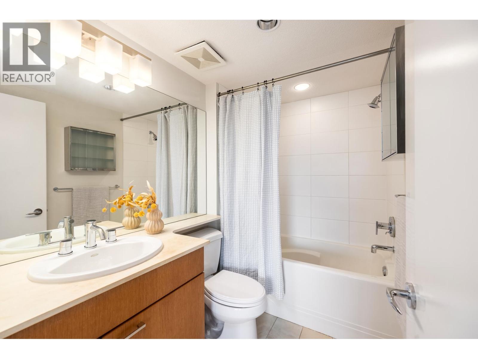 Photo 21 of 2276 St George Street, Vancouver BC