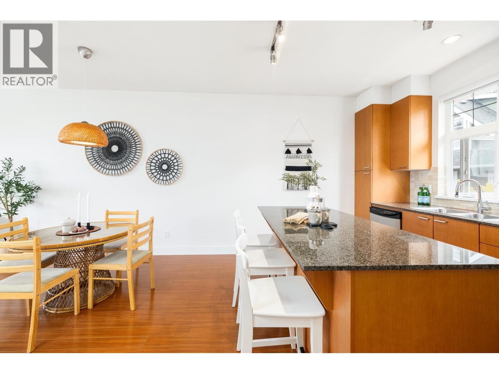 Photo 7 of 2276 St George Street, Vancouver BC