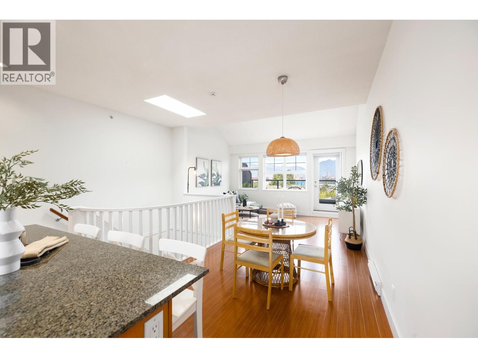 Photo 9 of 2276 St George Street, Vancouver BC