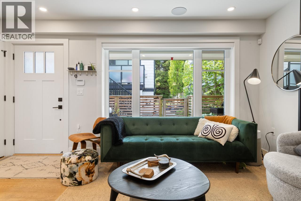 1827 W 15TH AVENUE, Vancouver