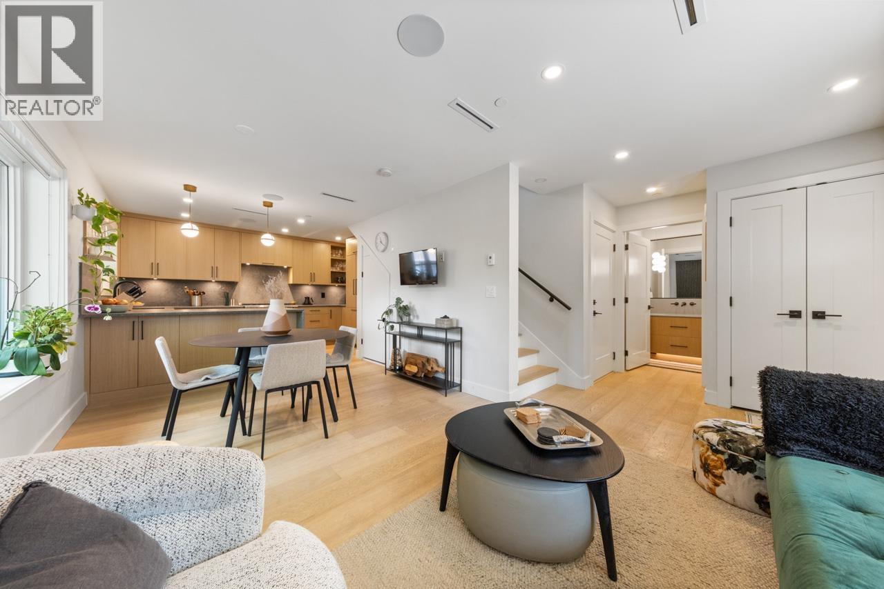 1827 W 15TH AVENUE, Vancouver