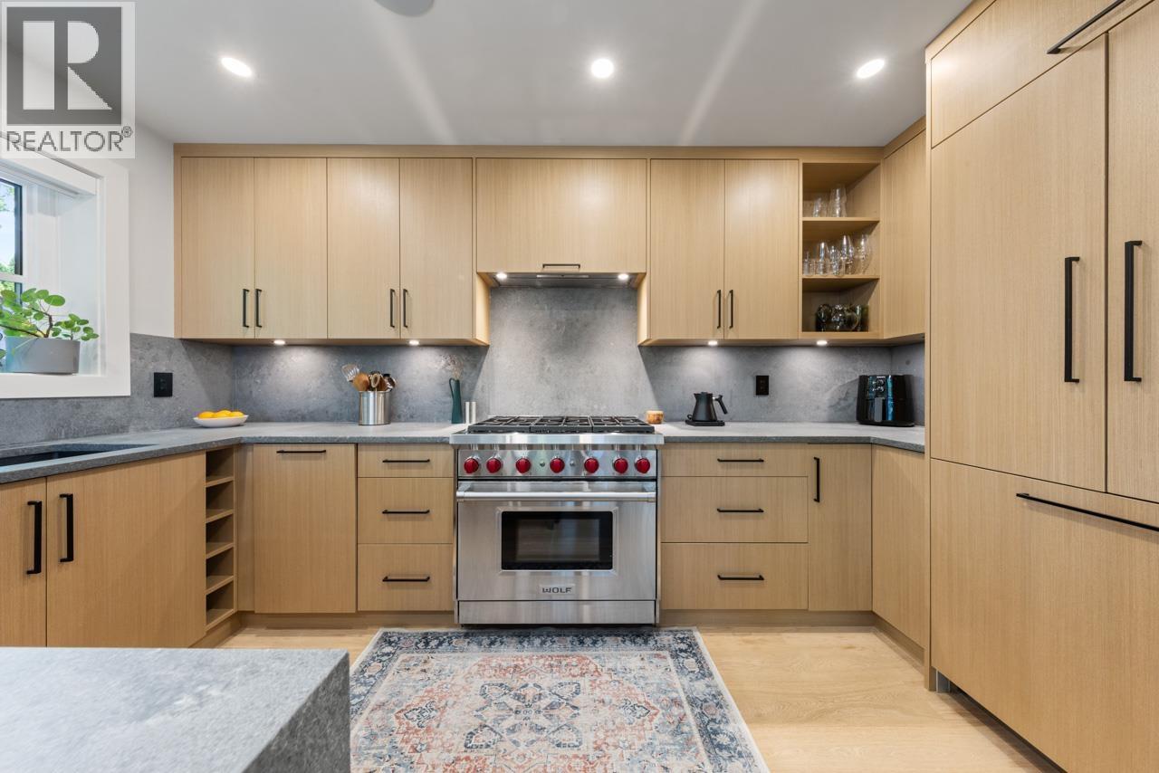 1827 W 15TH AVENUE, Vancouver