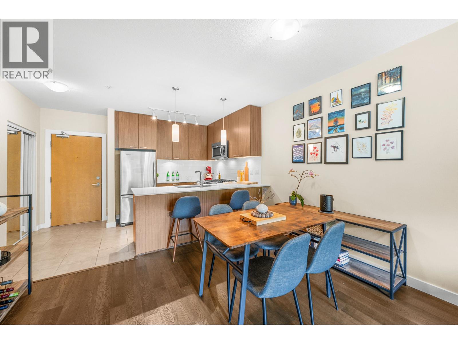 Photo 10 of 215 1330 Marine Drive, North Vancouver BC