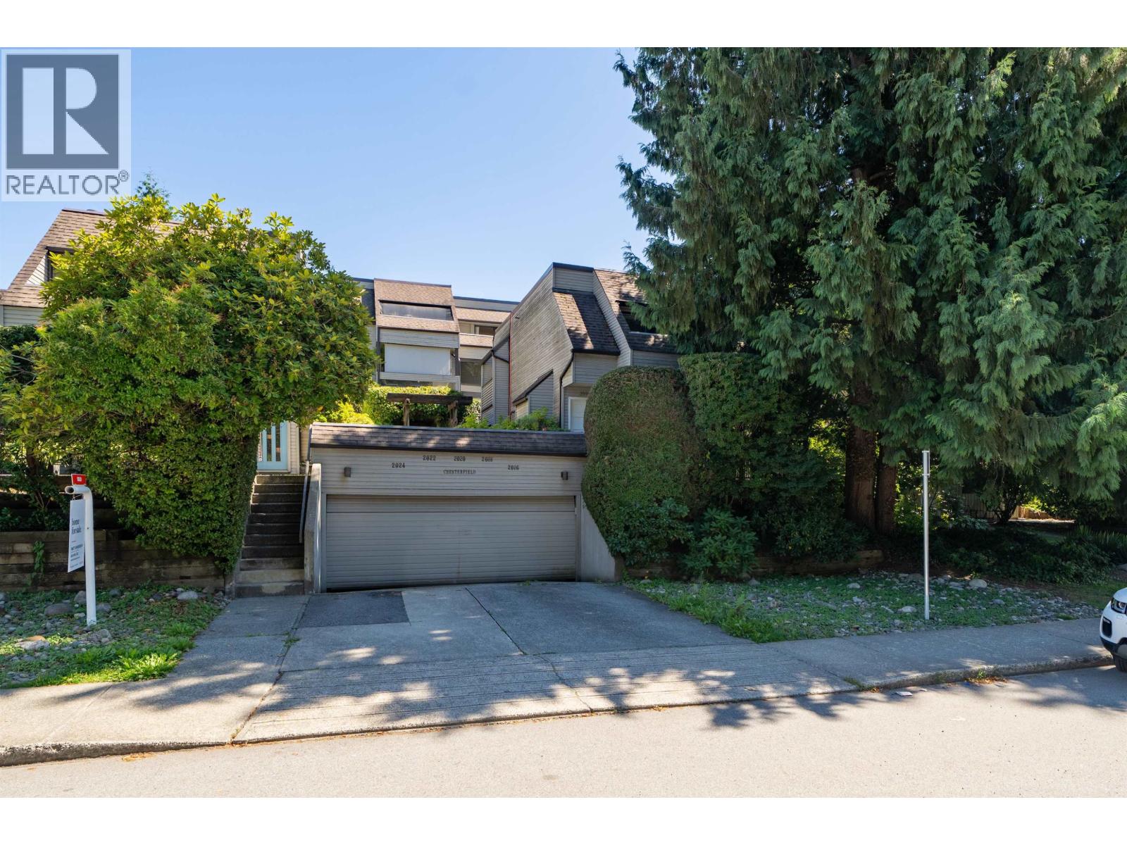 Photo 2 of 2018 Chesterfield Avenue, North Vancouver BC