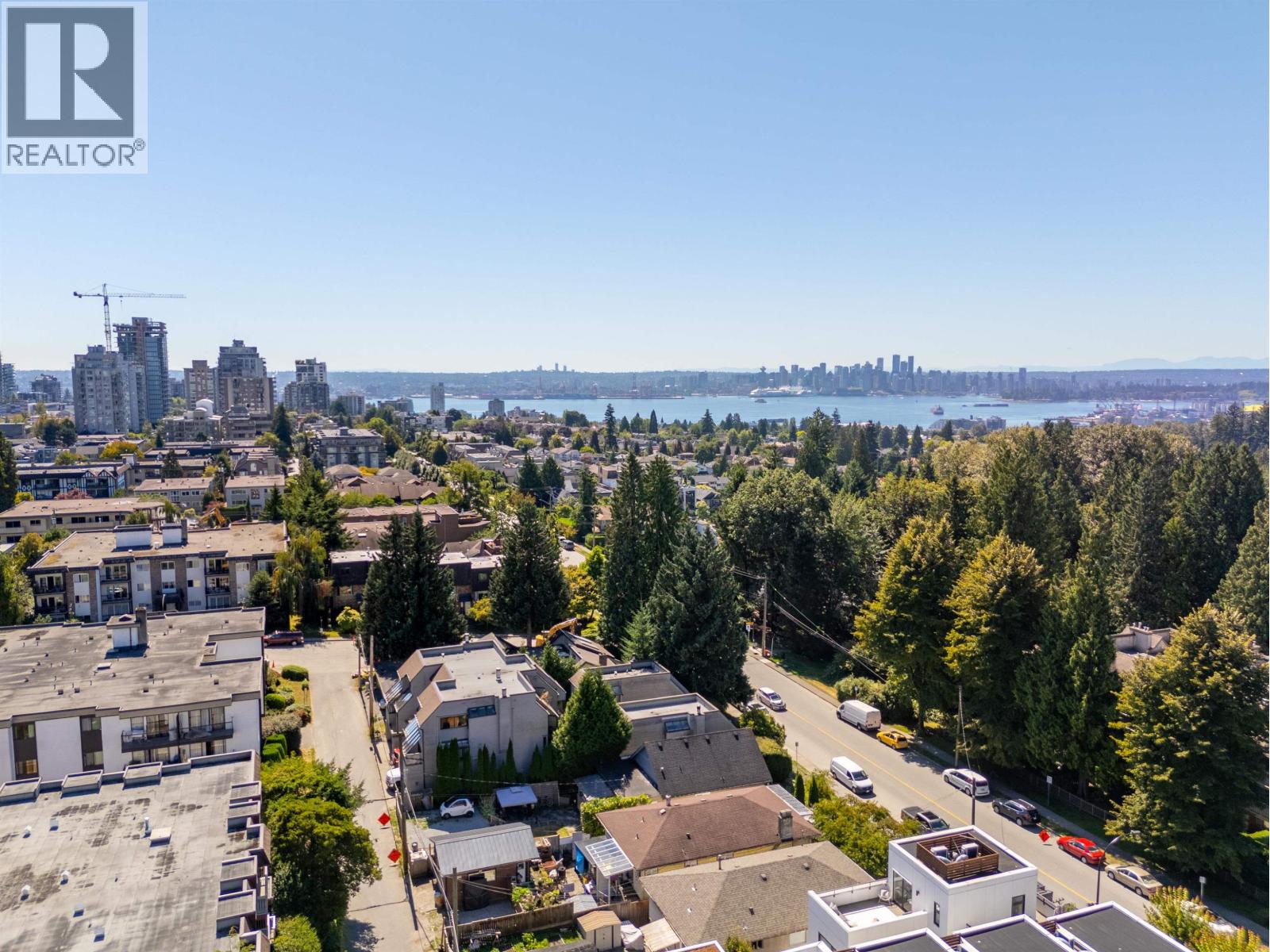 Photo 29 of 2018 Chesterfield Avenue, North Vancouver BC