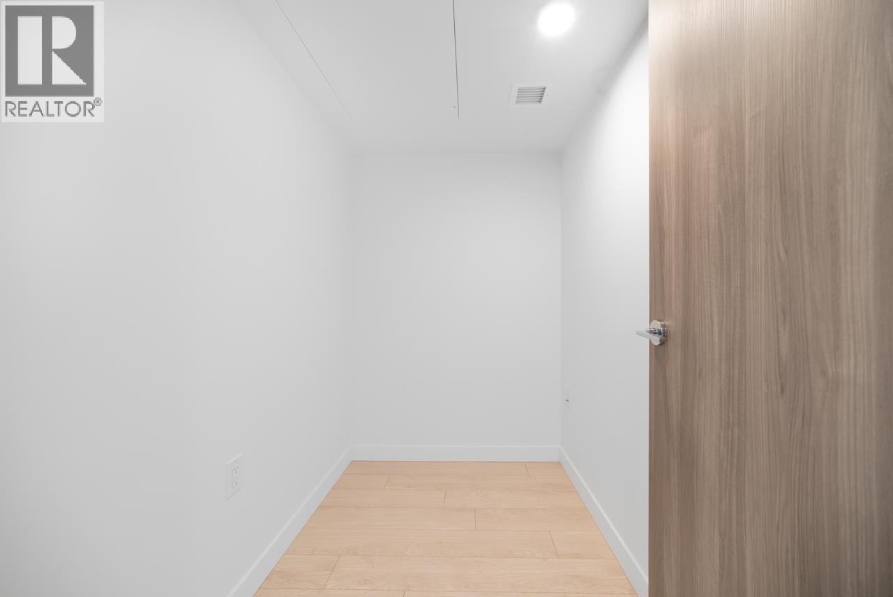 Photo 12 of 1517 1768 Cook Street, Vancouver BC
