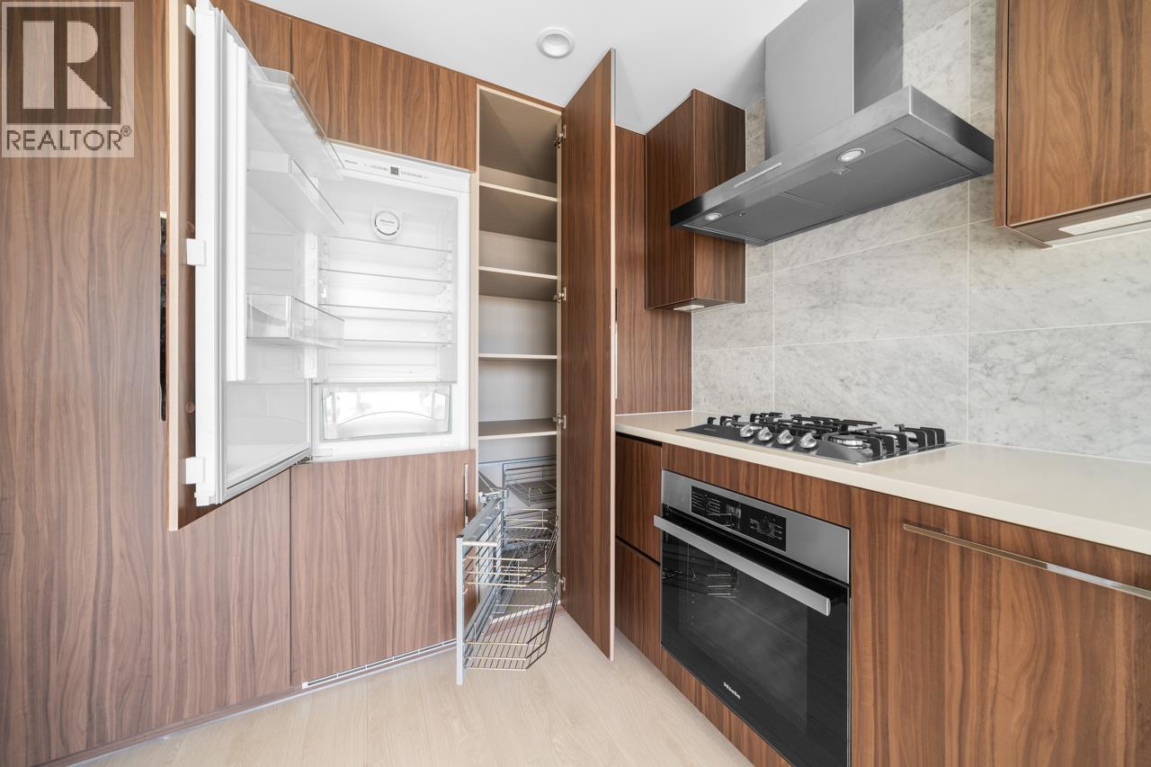 Photo 15 of 1517 1768 Cook Street, Vancouver BC