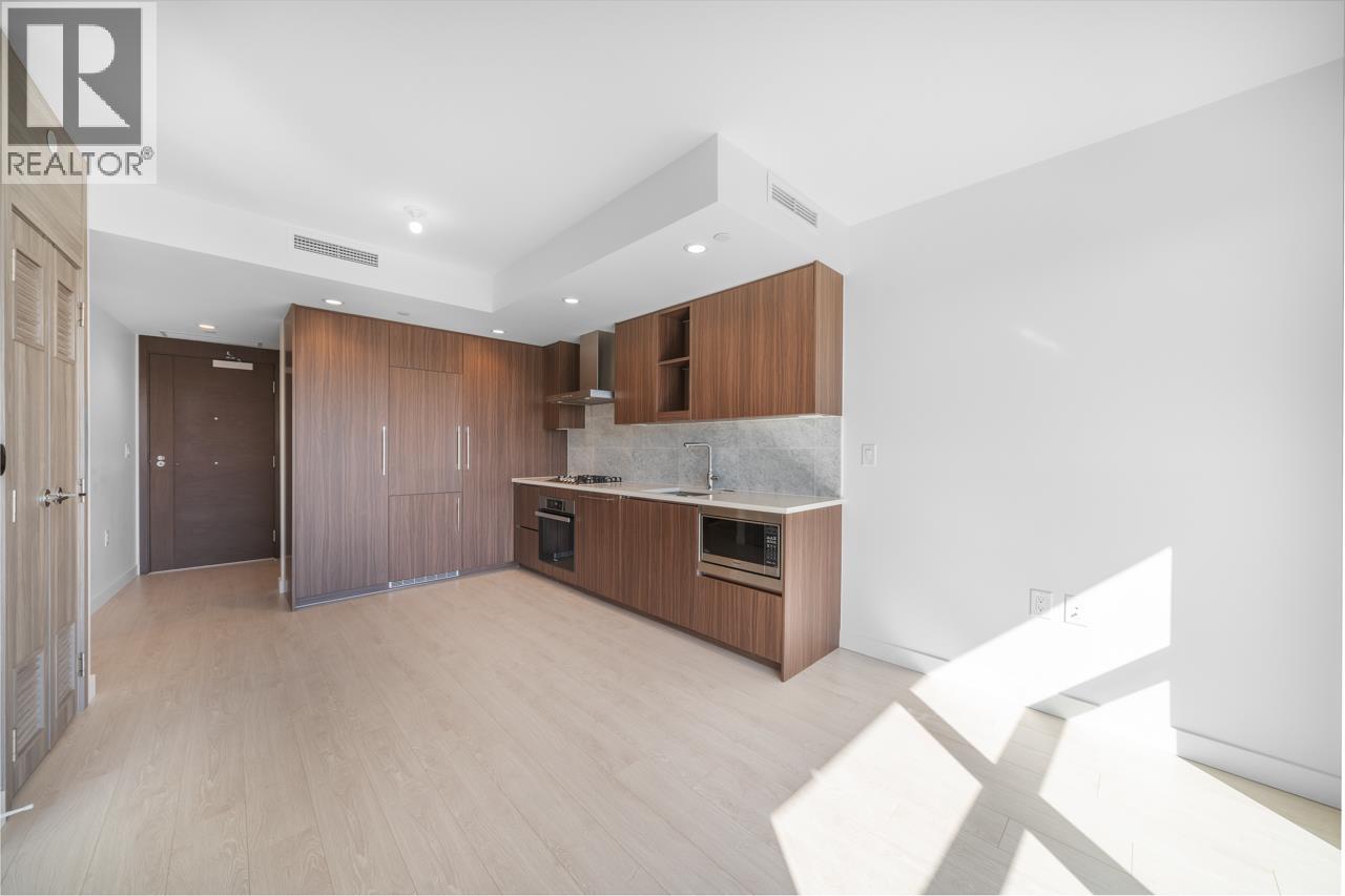 Photo 2 of 1517 1768 Cook Street, Vancouver BC