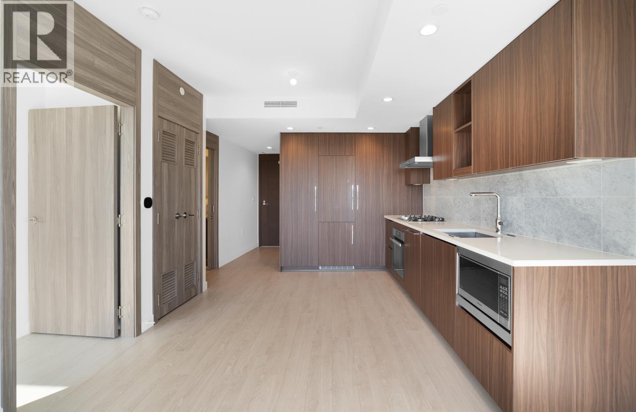 Photo 6 of 1517 1768 Cook Street, Vancouver BC