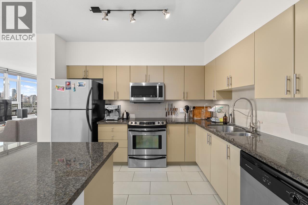 Photo 12 of 505 2520 Manitoba Street, Vancouver BC