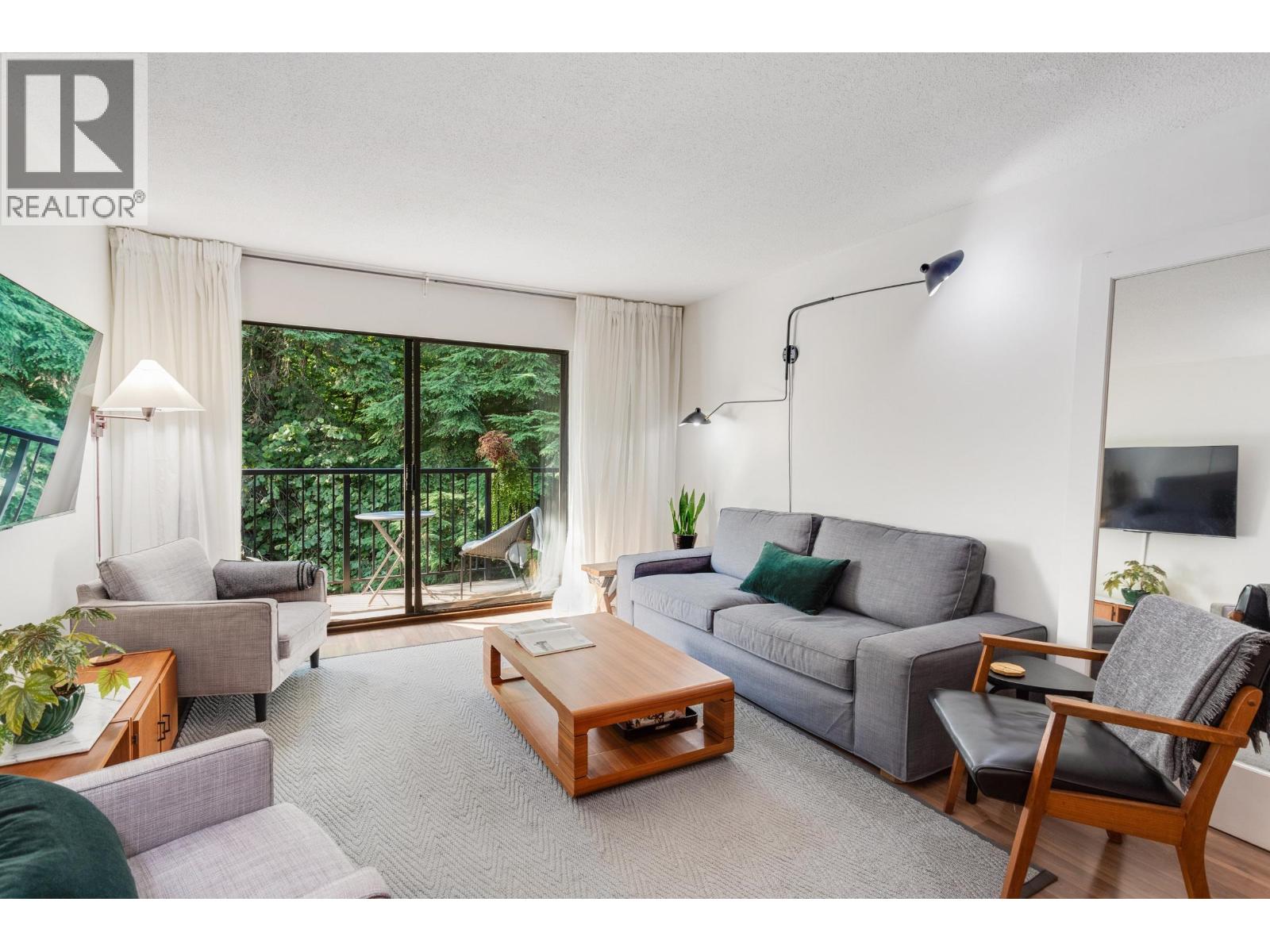Photo 3 of 304 195 Mary Street, Port Moody BC