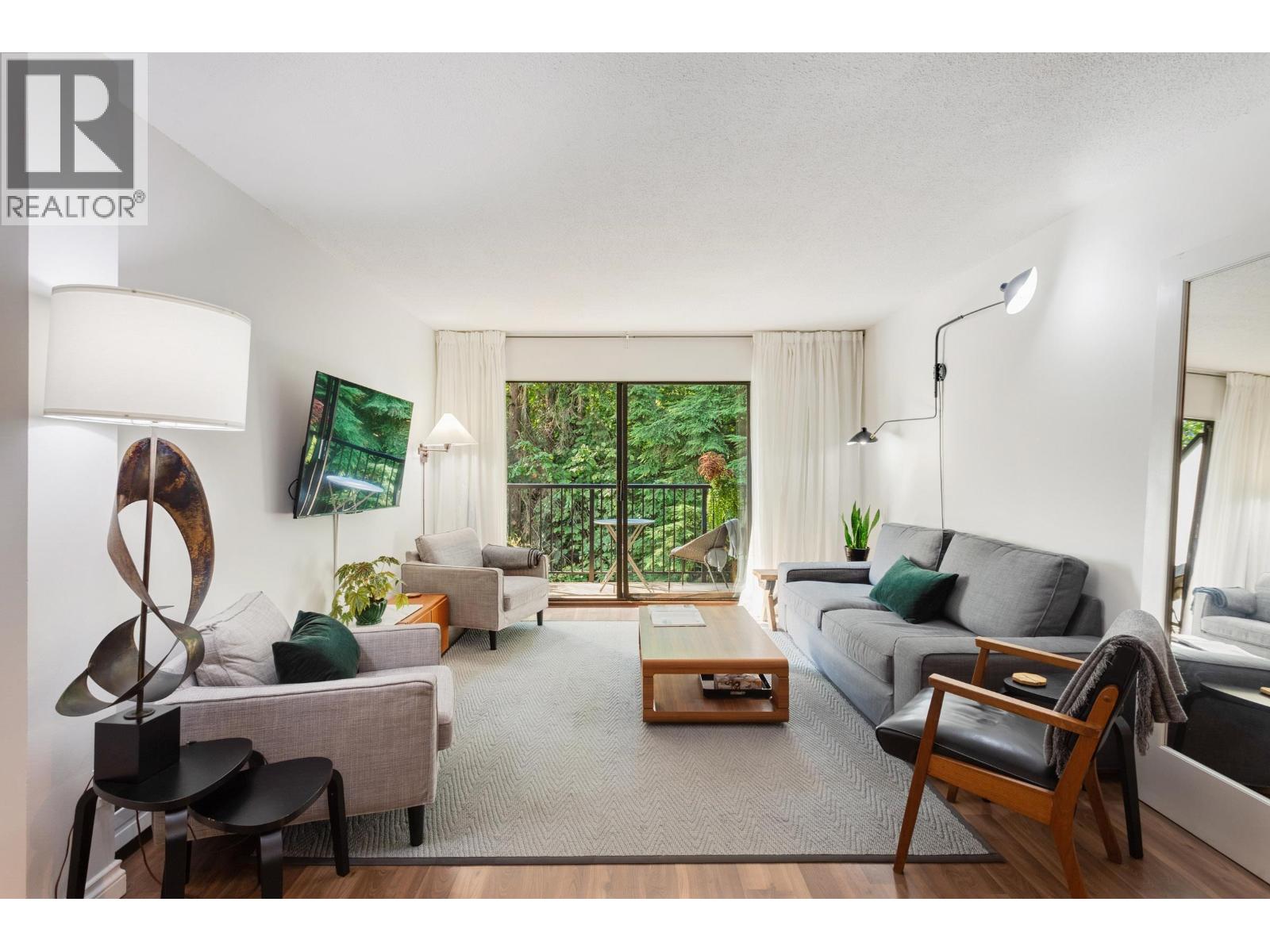Photo 6 of 304 195 Mary Street, Port Moody BC
