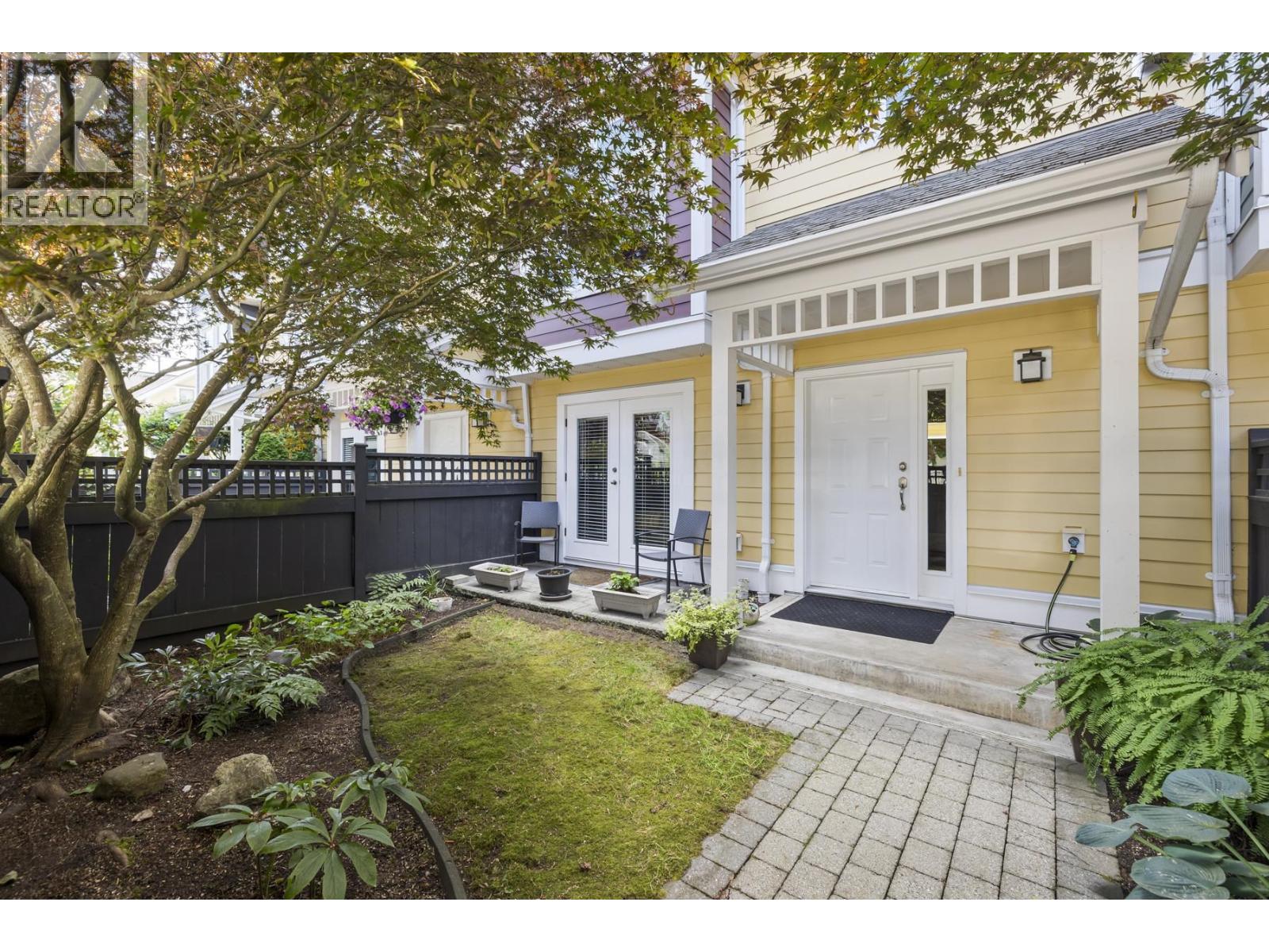 #3-4729 GARRY Street, Delta