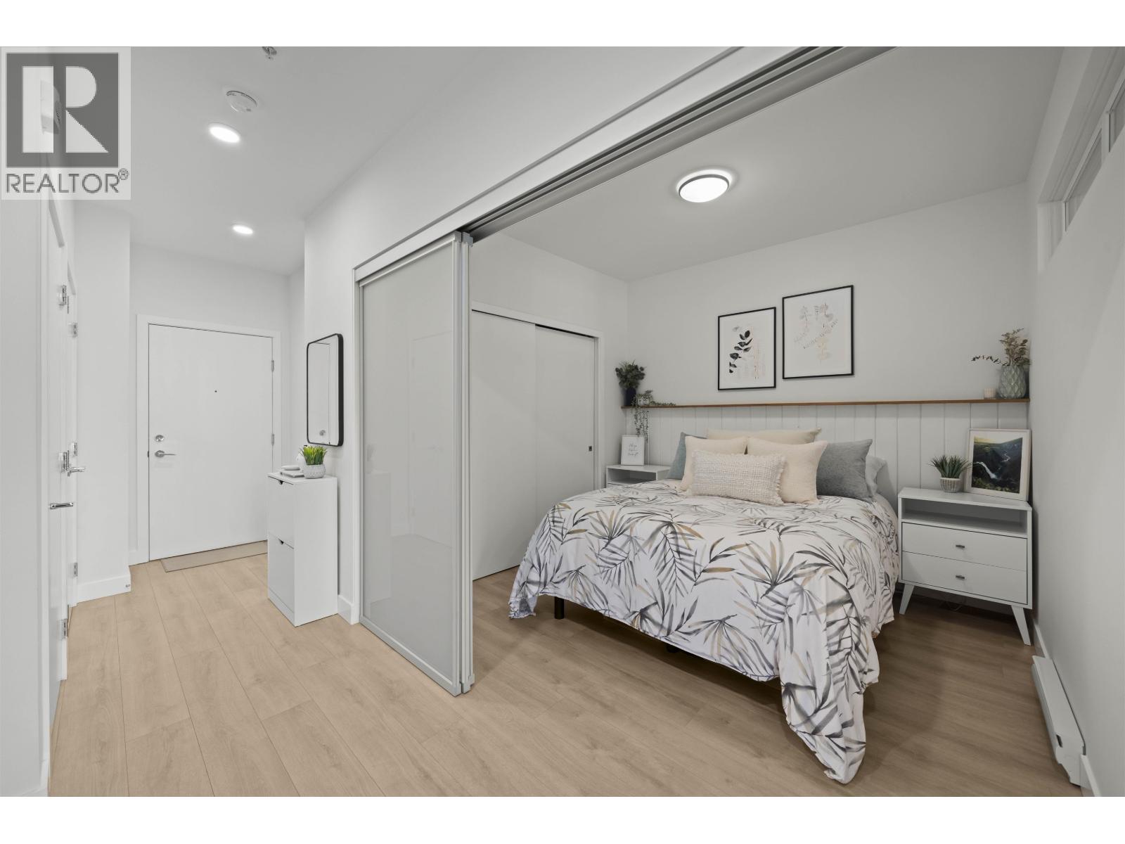 211 1792 STARLING DRIVE, Tsawwassen