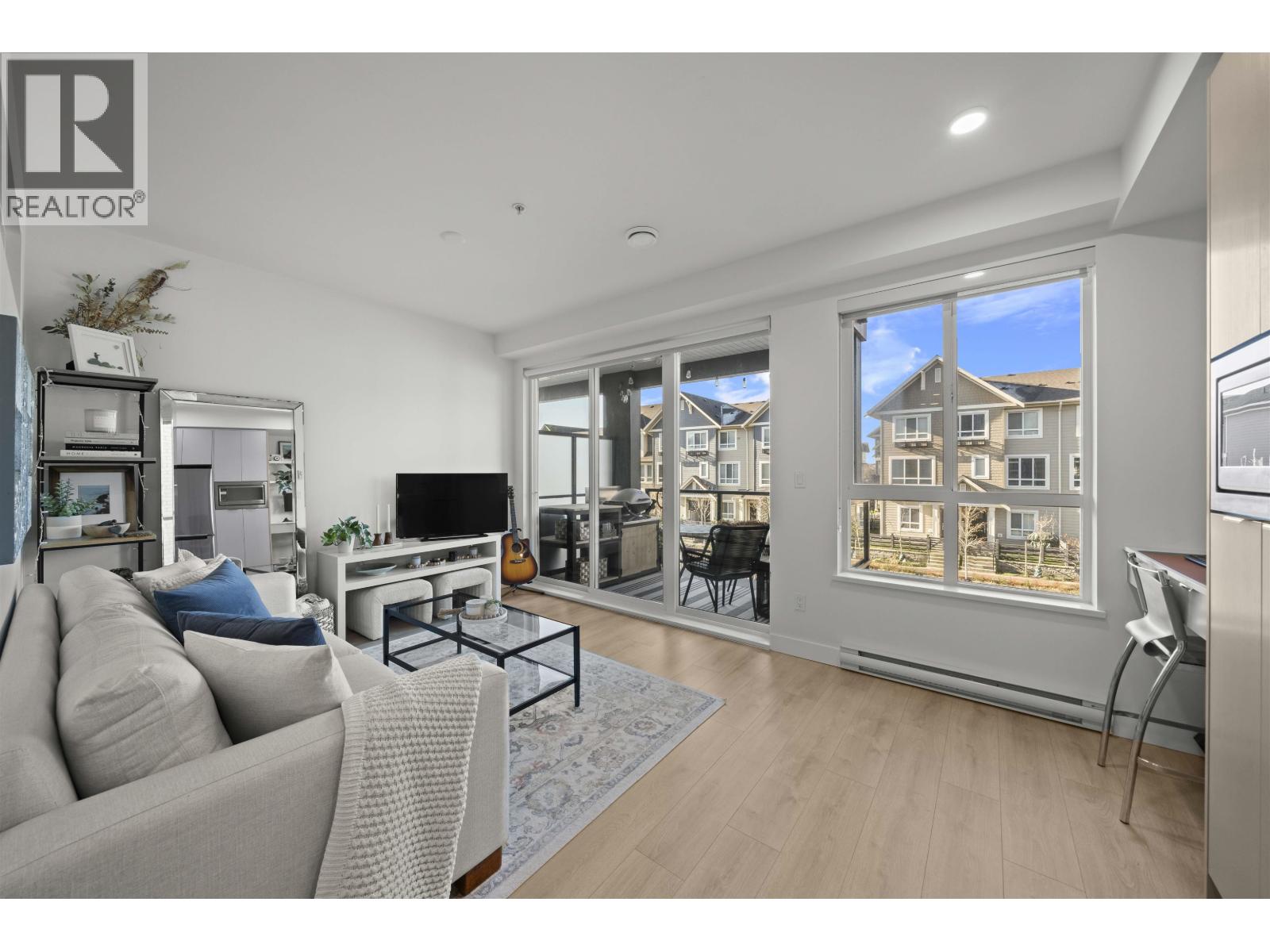 211 1792 STARLING DRIVE, Tsawwassen