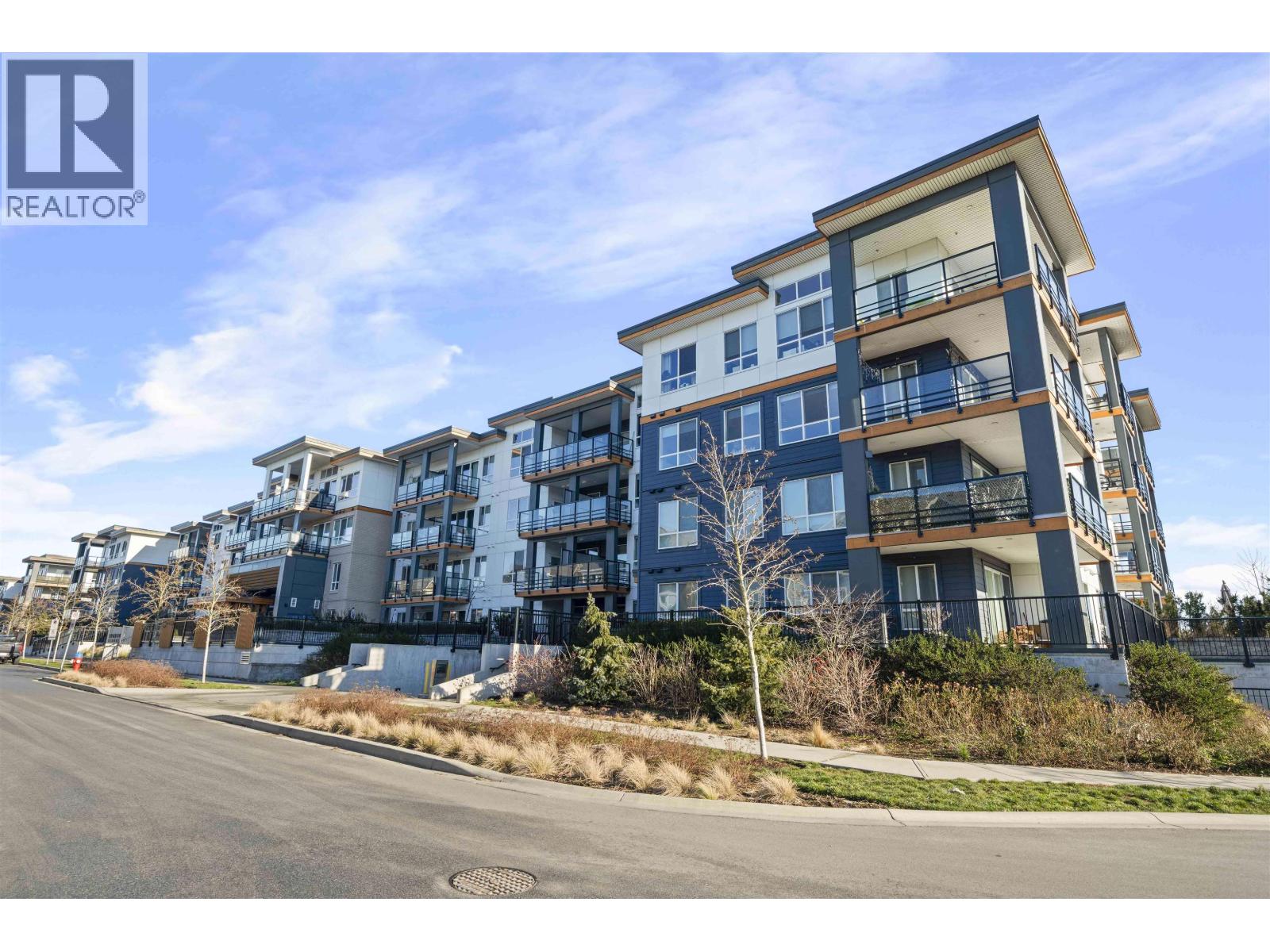 211 1792 STARLING DRIVE, Tsawwassen