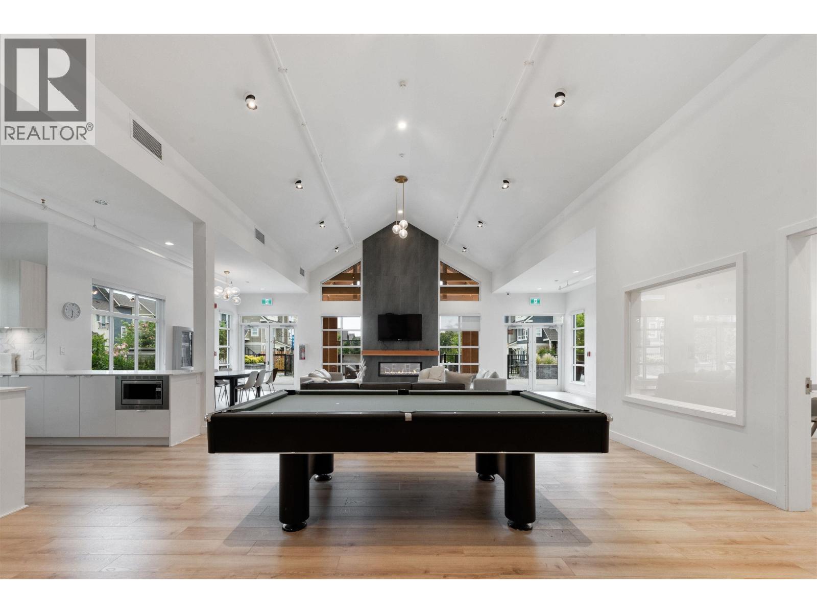 211 1792 STARLING DRIVE, Tsawwassen