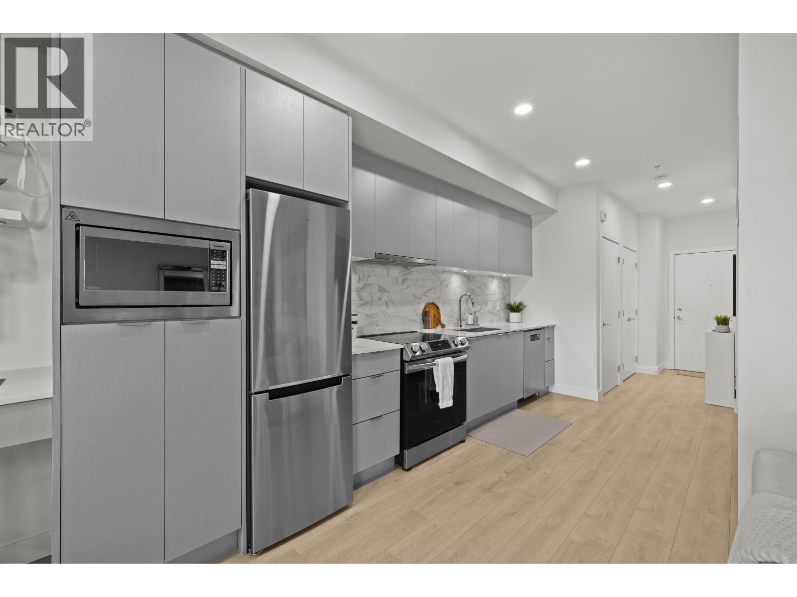 211 1792 STARLING DRIVE, Tsawwassen