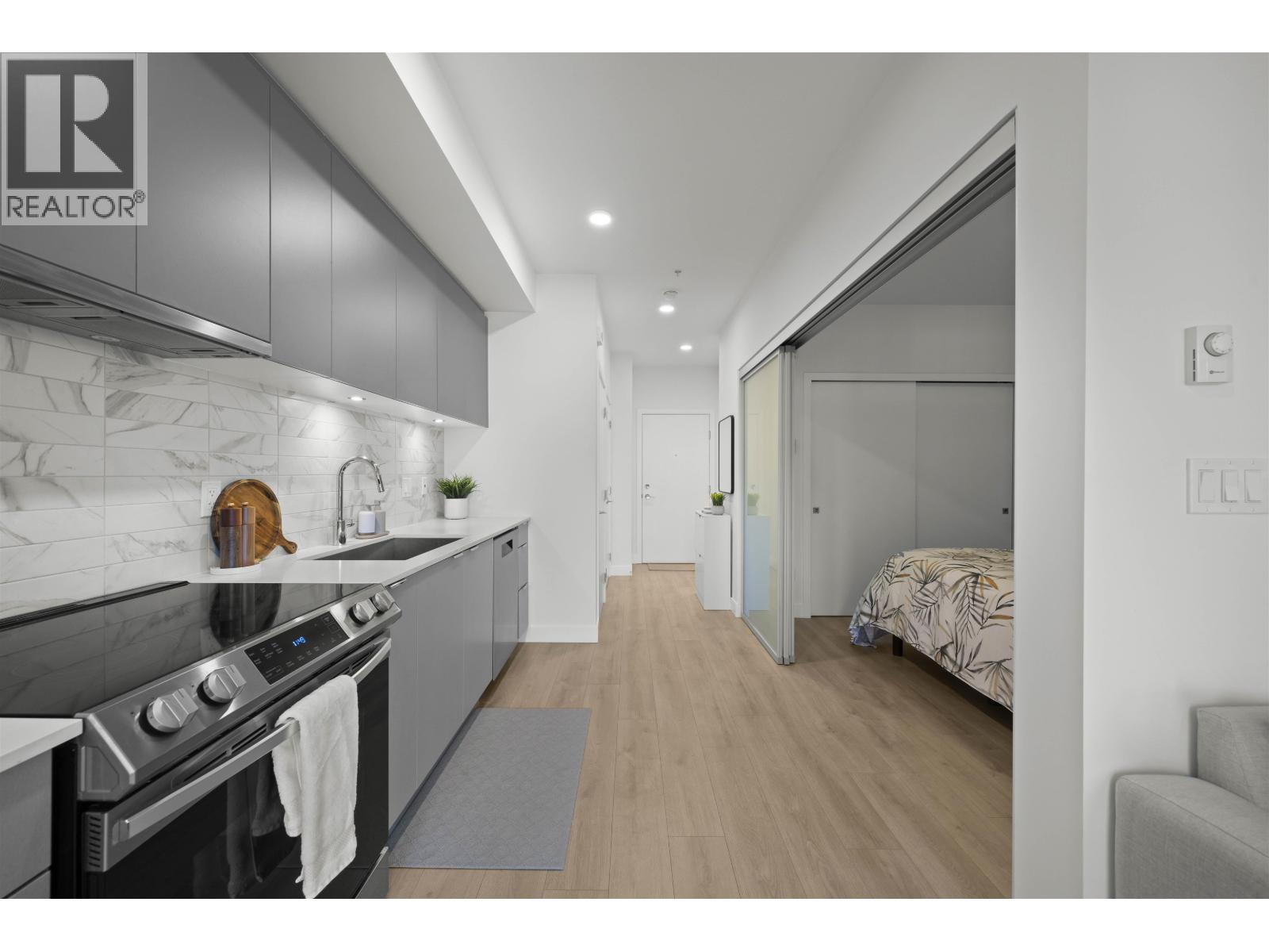 211 1792 STARLING DRIVE, Tsawwassen
