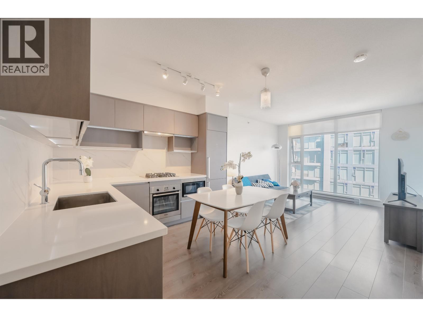 Photo 6 of 1809 6588 Nelson Avenue, Burnaby BC