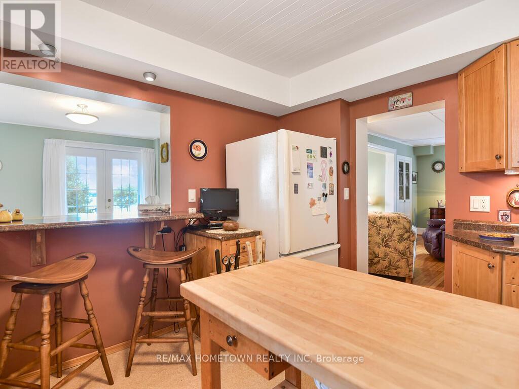 Photo 19 of 92 Water Street E, Brockville ON